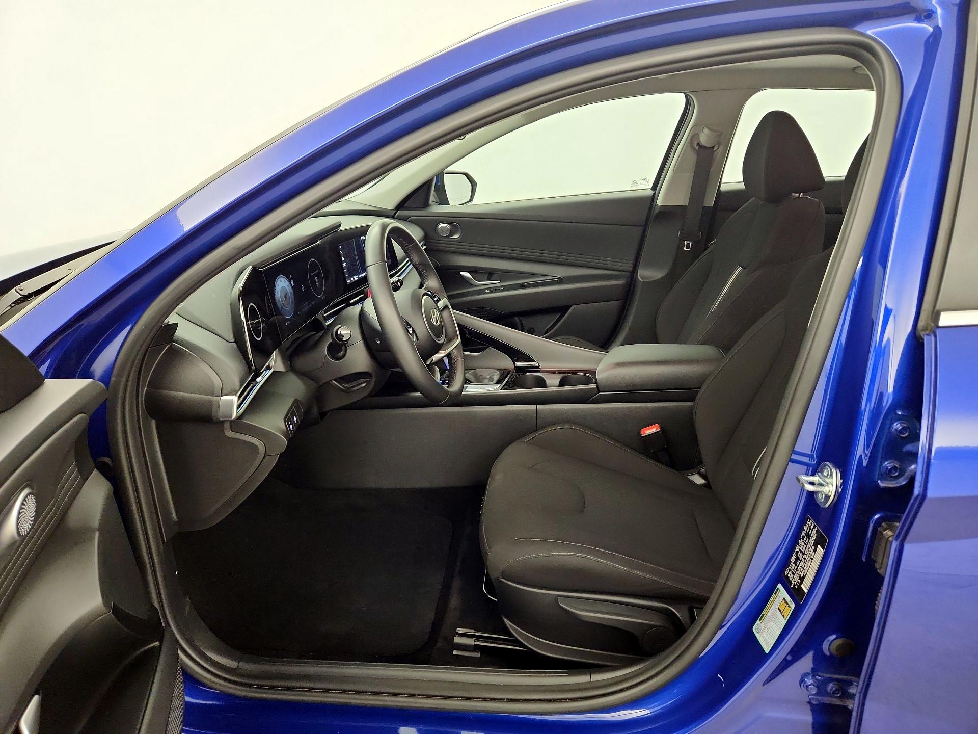 Thumbnail: 2025 Hyundai Elantra - 11