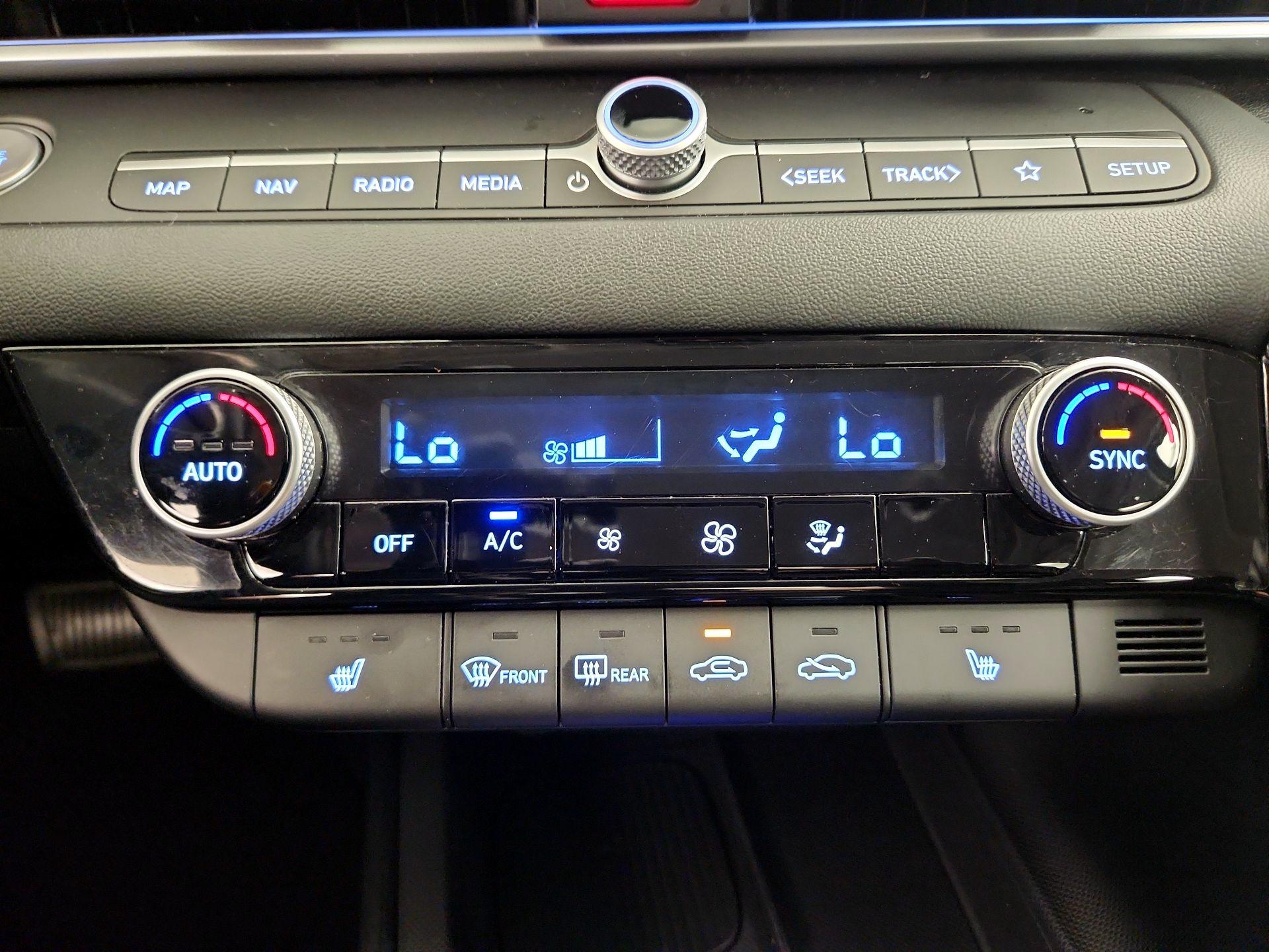 Thumbnail: 2025 Hyundai Elantra - 17