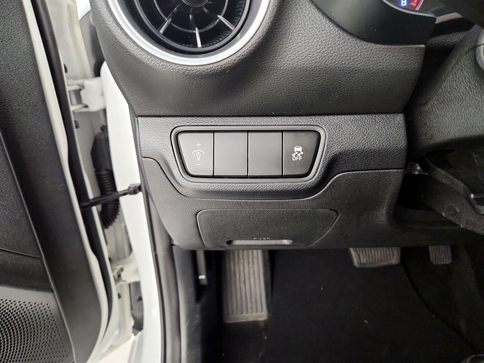 Thumbnail: 2024 Kia Forte - 11