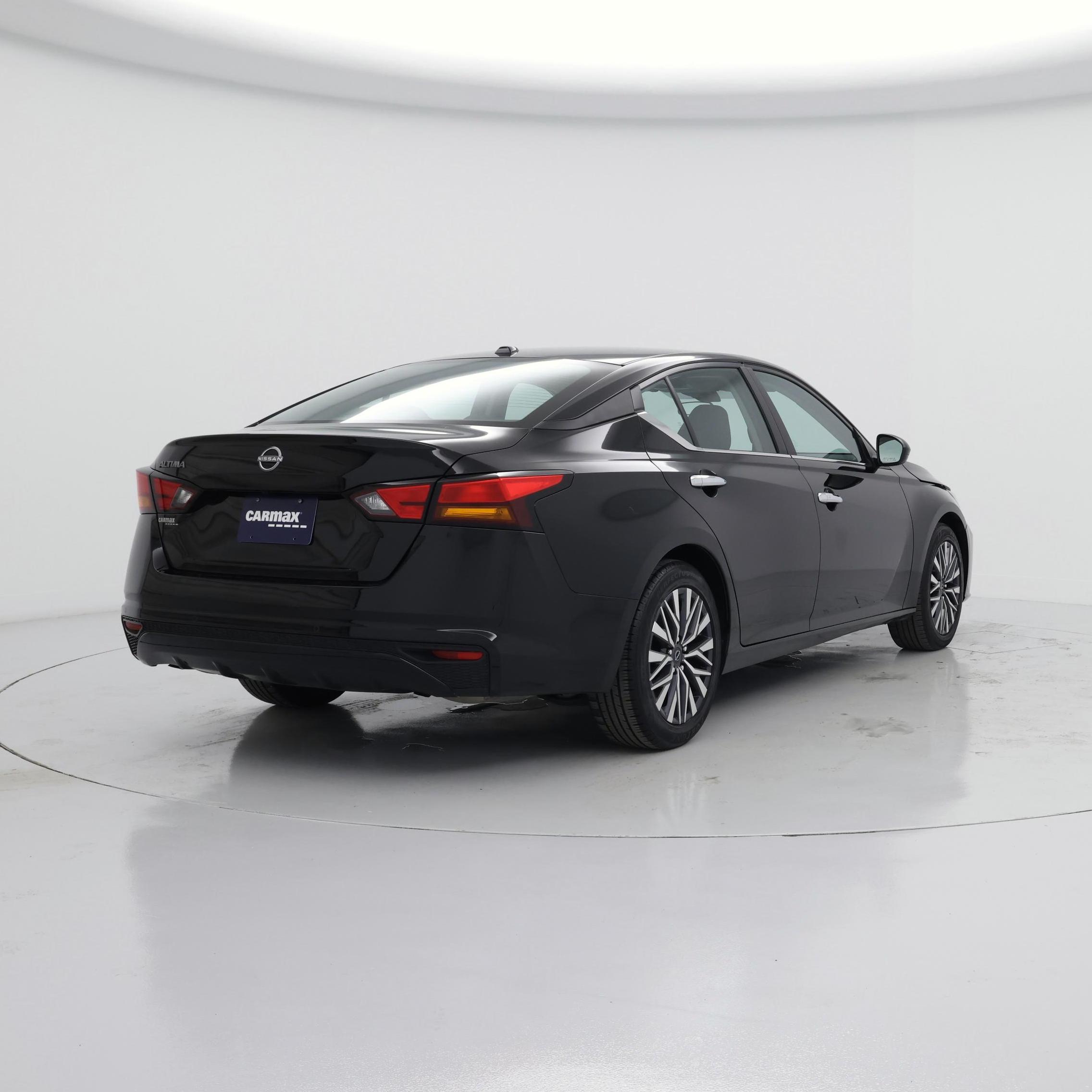 Thumbnail: 2025 Nissan Altima - 8