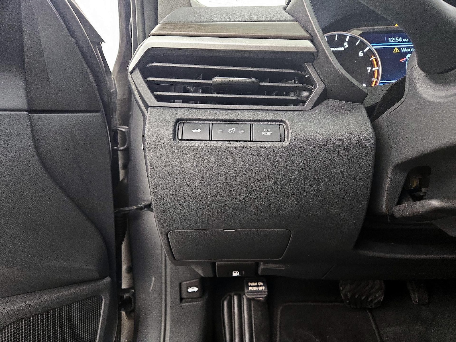 2025 Nissan Altima SV - Photo 14