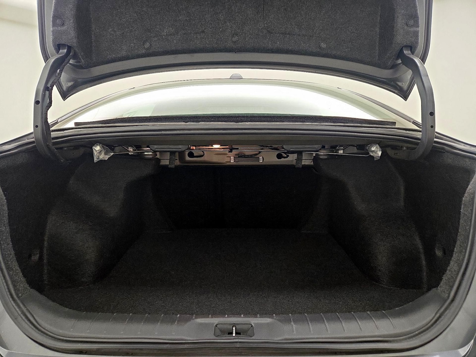 2025 Nissan Altima SV - Photo 21