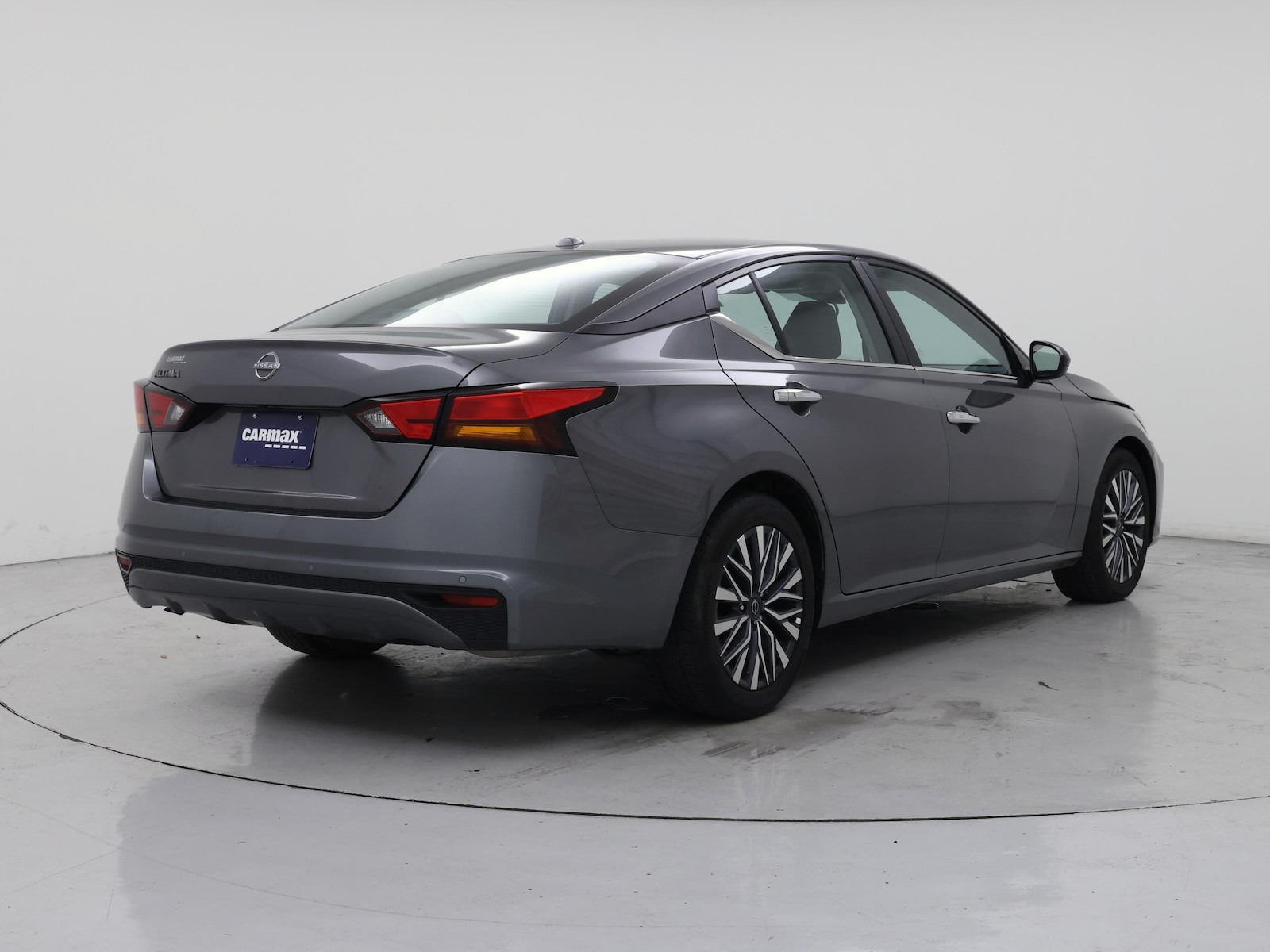 2025 Nissan Altima SV - Photo 9