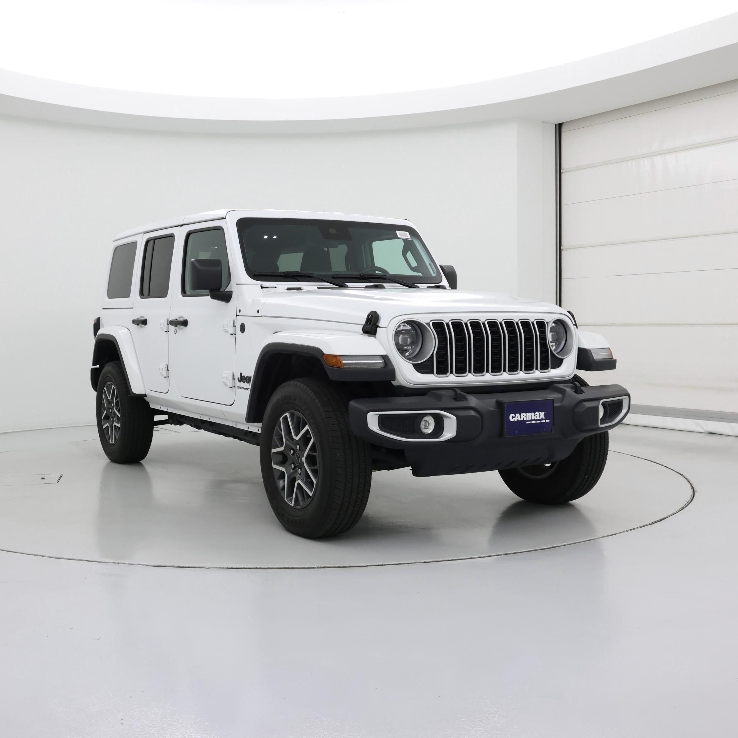 White 2025 Jeep Wrangler Sahara 4-Door 4WD SUV / Crossover Four-Wheel Drive Automatic