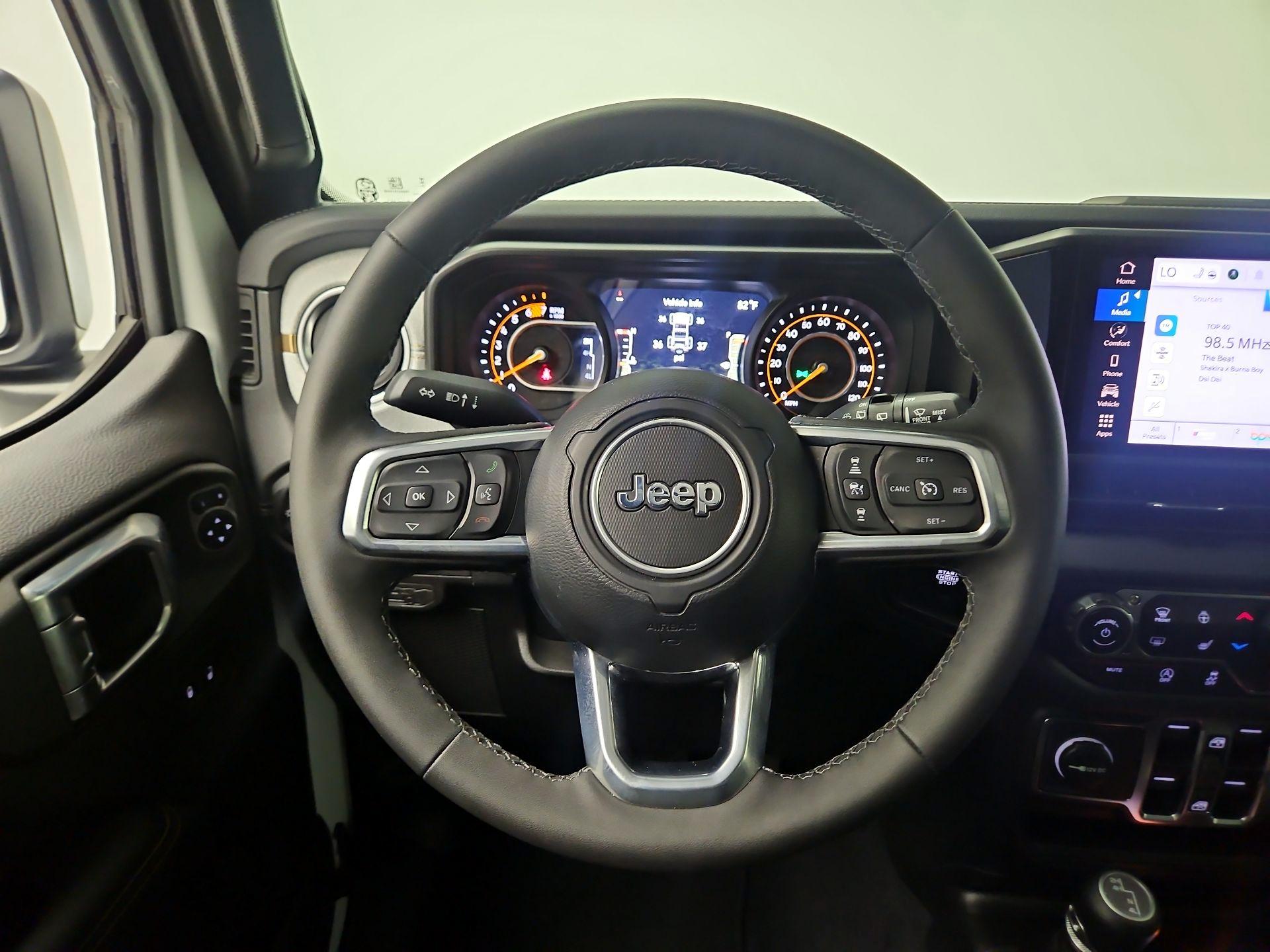 Thumbnail: 2025 Jeep Wrangler - 10