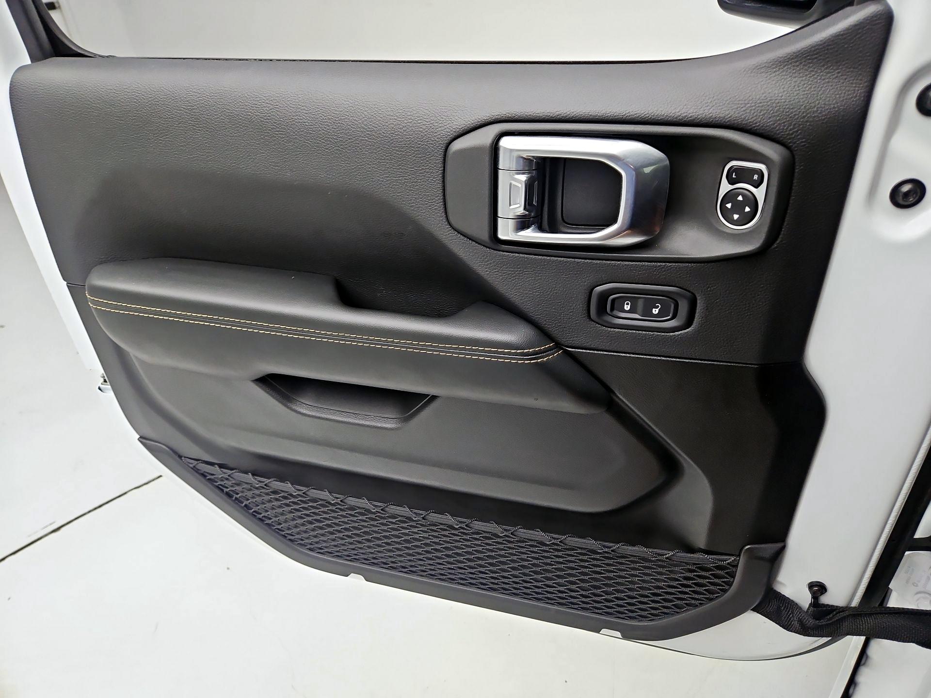 Thumbnail: 2025 Jeep Wrangler - 12
