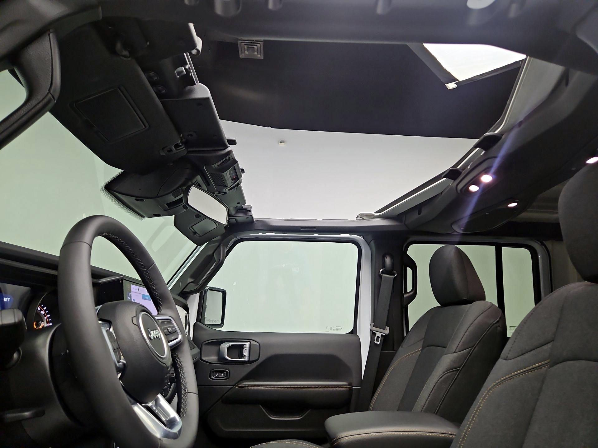 Thumbnail: 2025 Jeep Wrangler - 19
