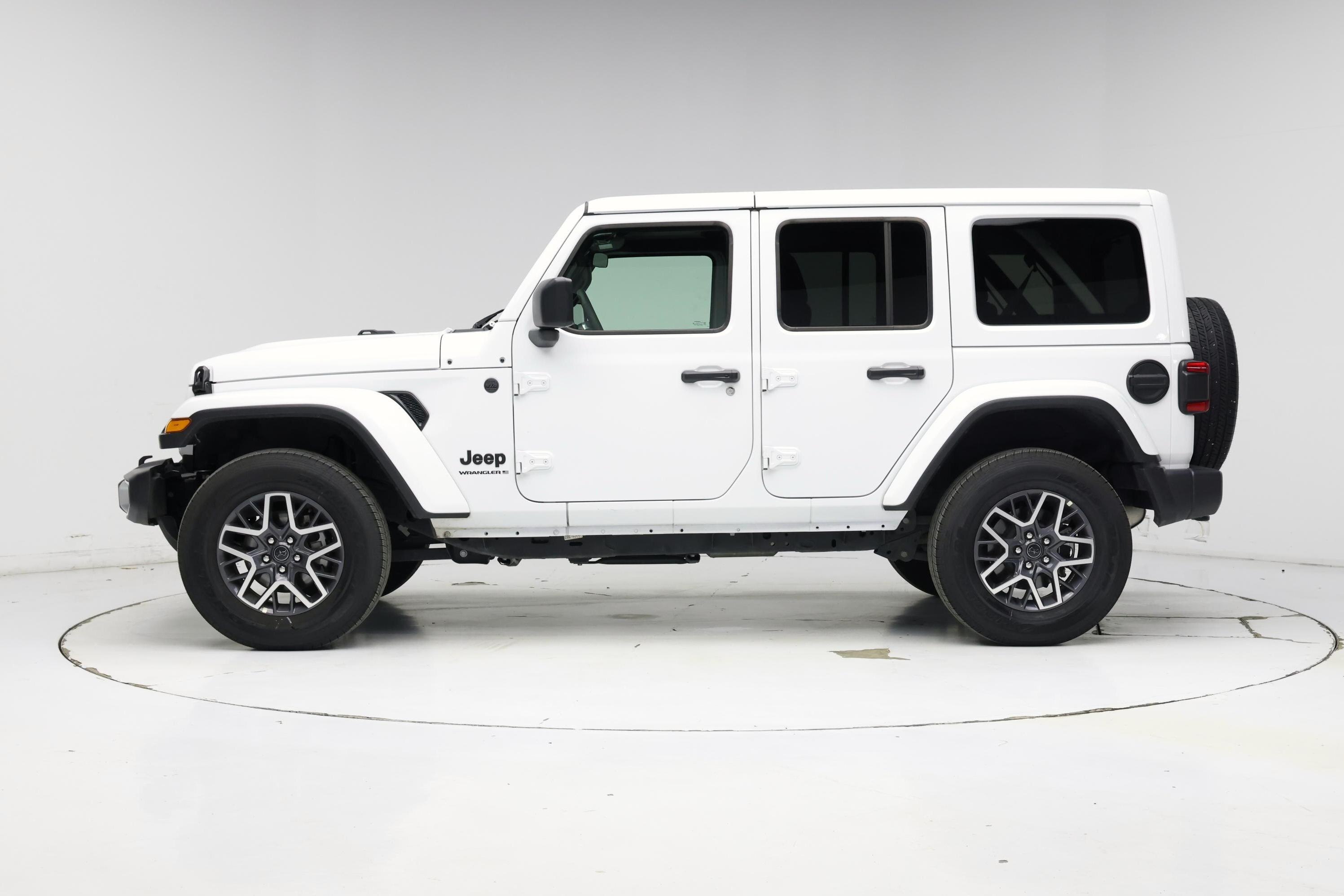 Thumbnail: 2025 Jeep Wrangler - 3