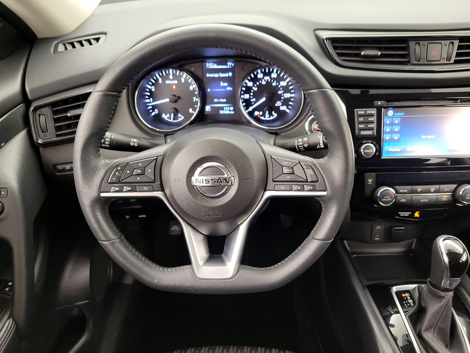 Thumbnail: 2017 Nissan Rogue - 10