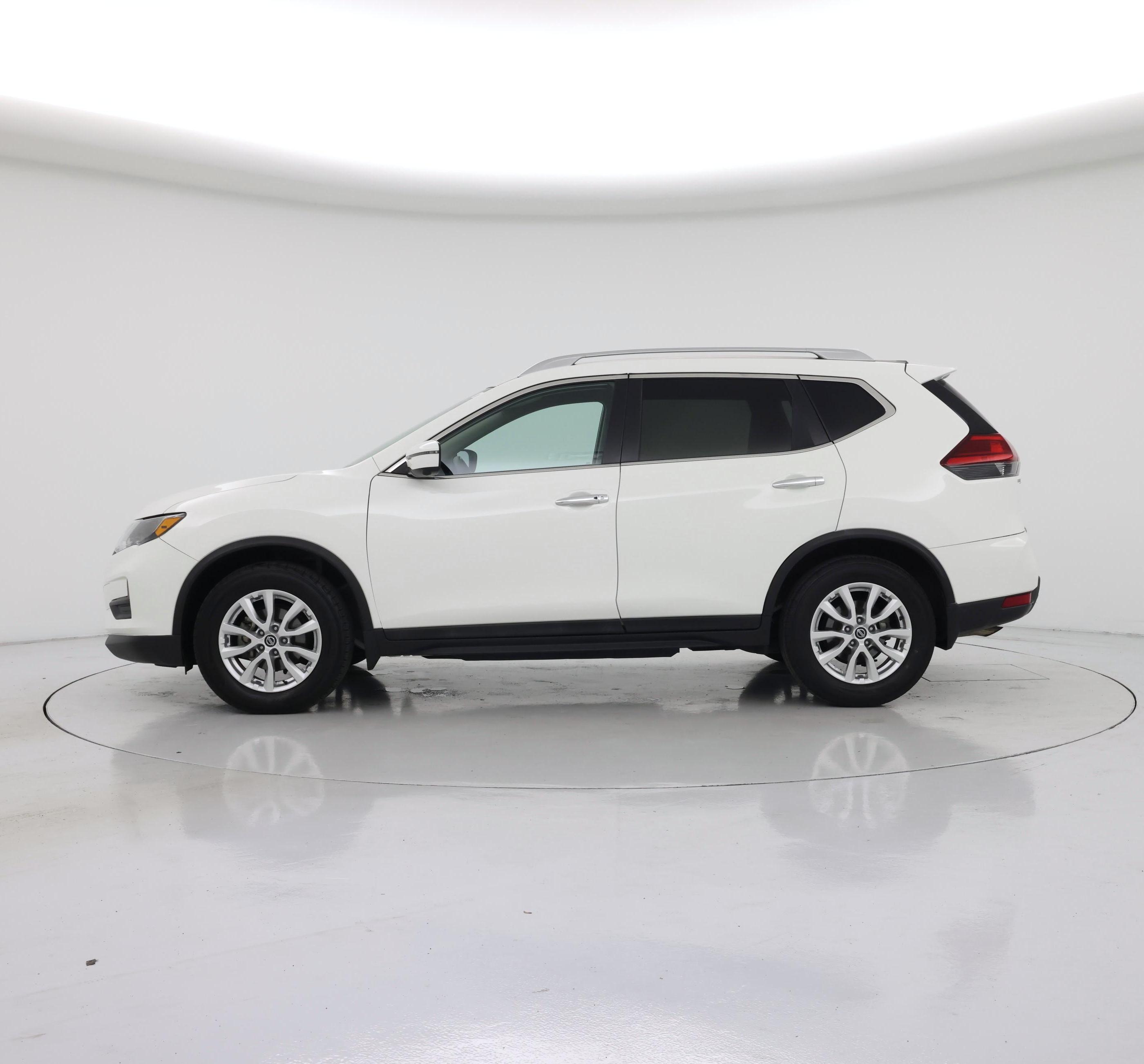 Thumbnail: 2017 Nissan Rogue - 3
