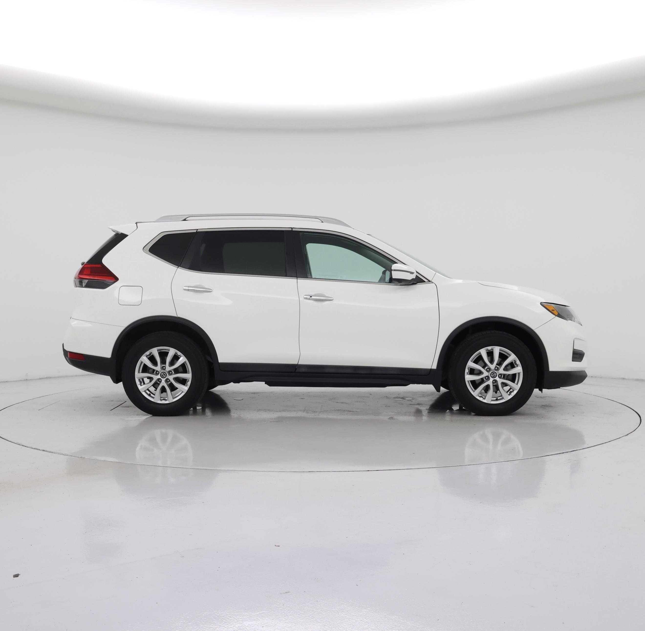 Thumbnail: 2017 Nissan Rogue - 7