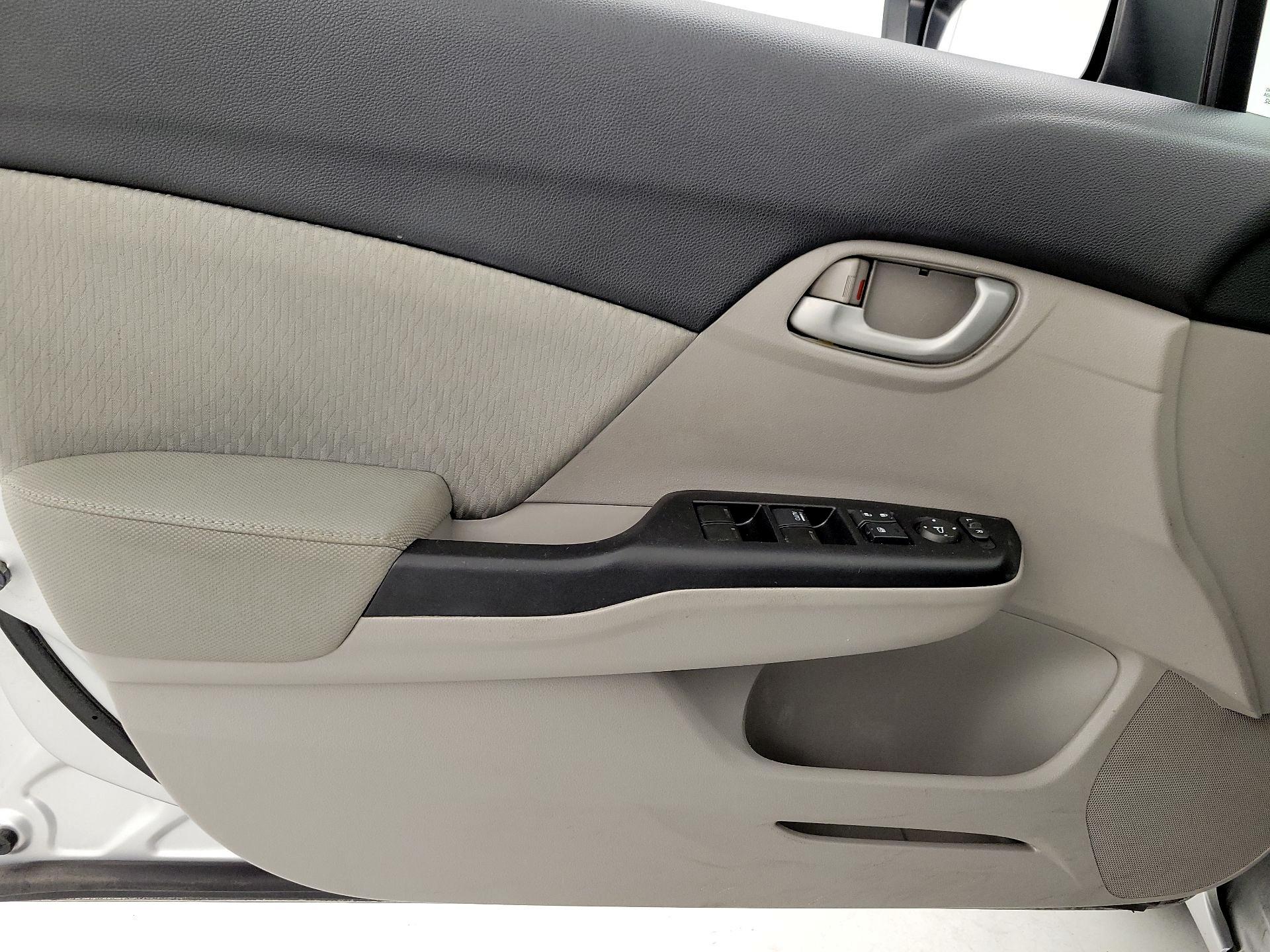 Thumbnail: 2015 Honda Civic - 12