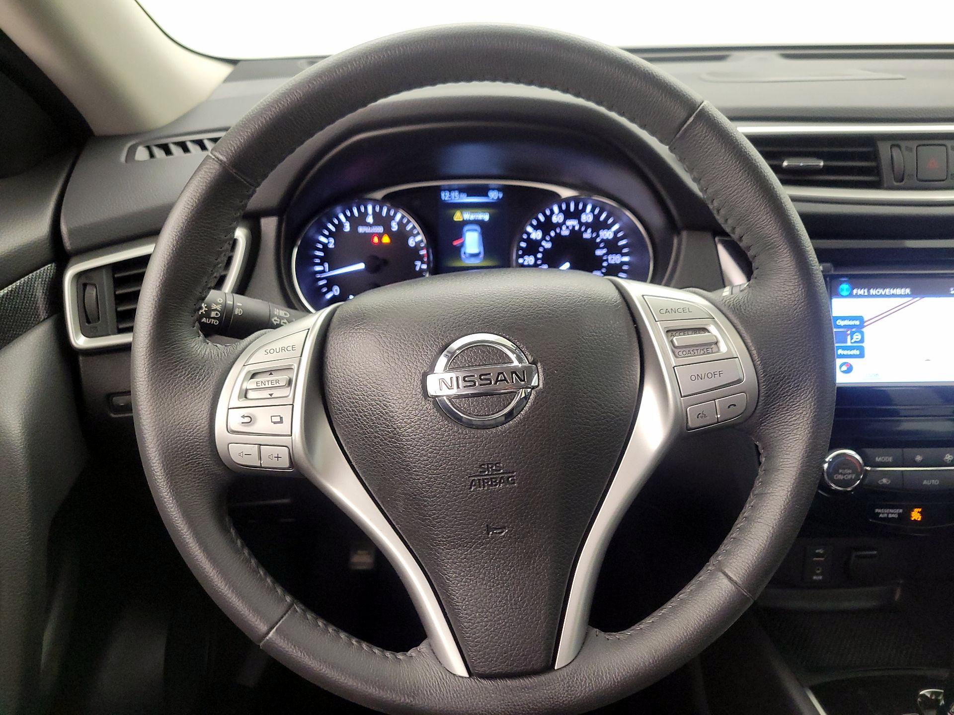 Thumbnail: 2016 Nissan Rogue - 10