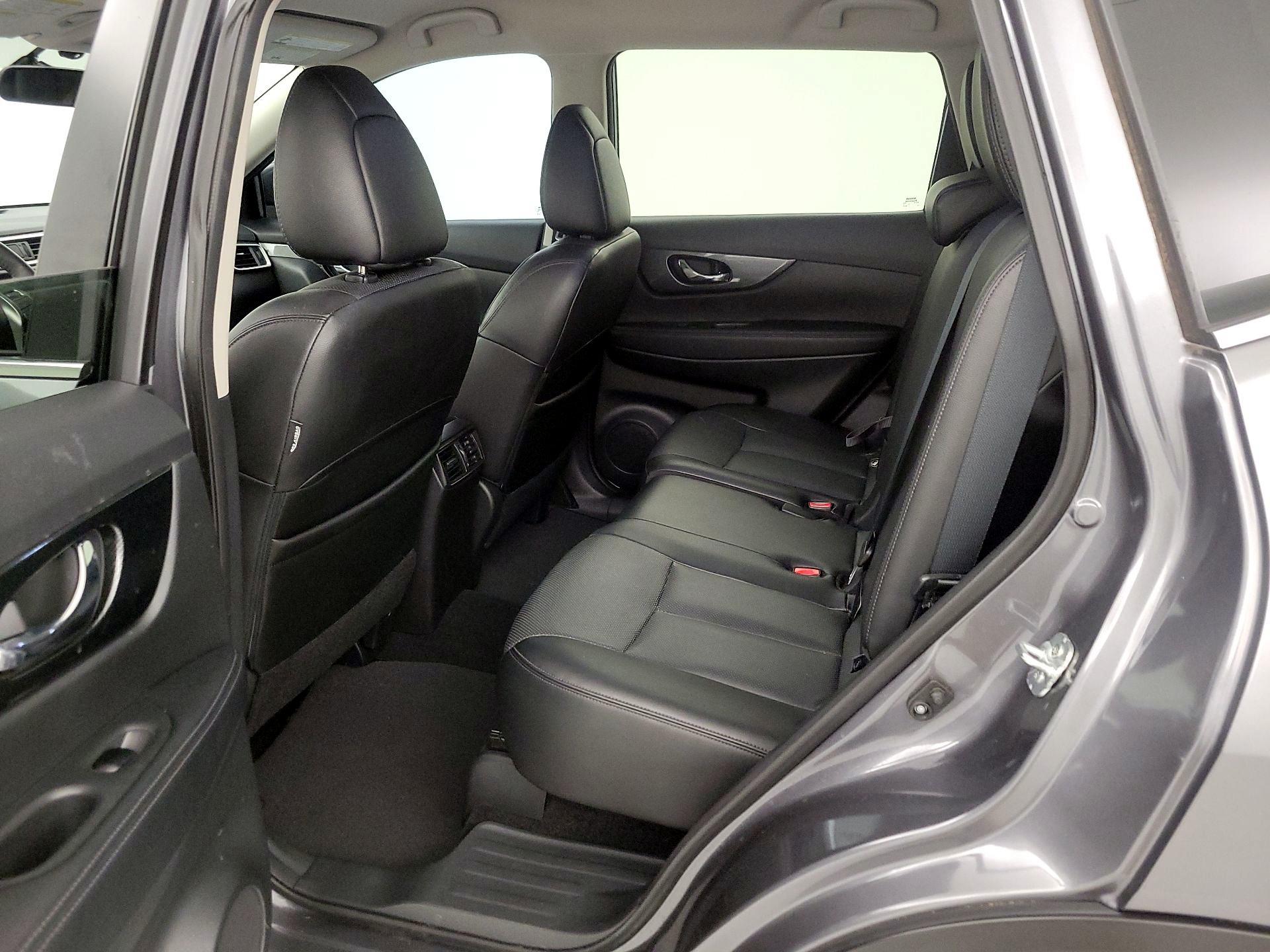Thumbnail: 2016 Nissan Rogue - 20