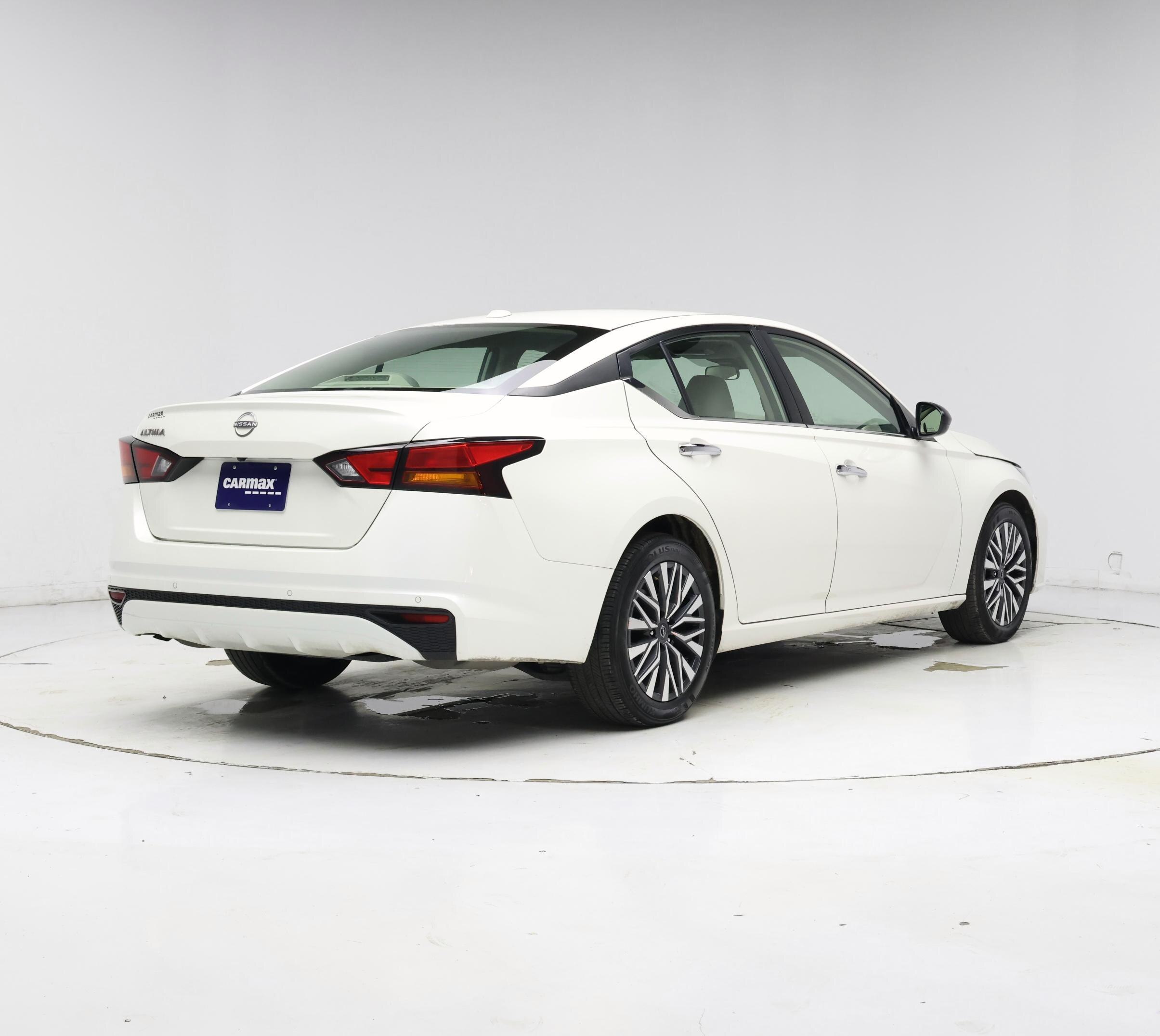 Thumbnail: 2025 Nissan Altima - 8