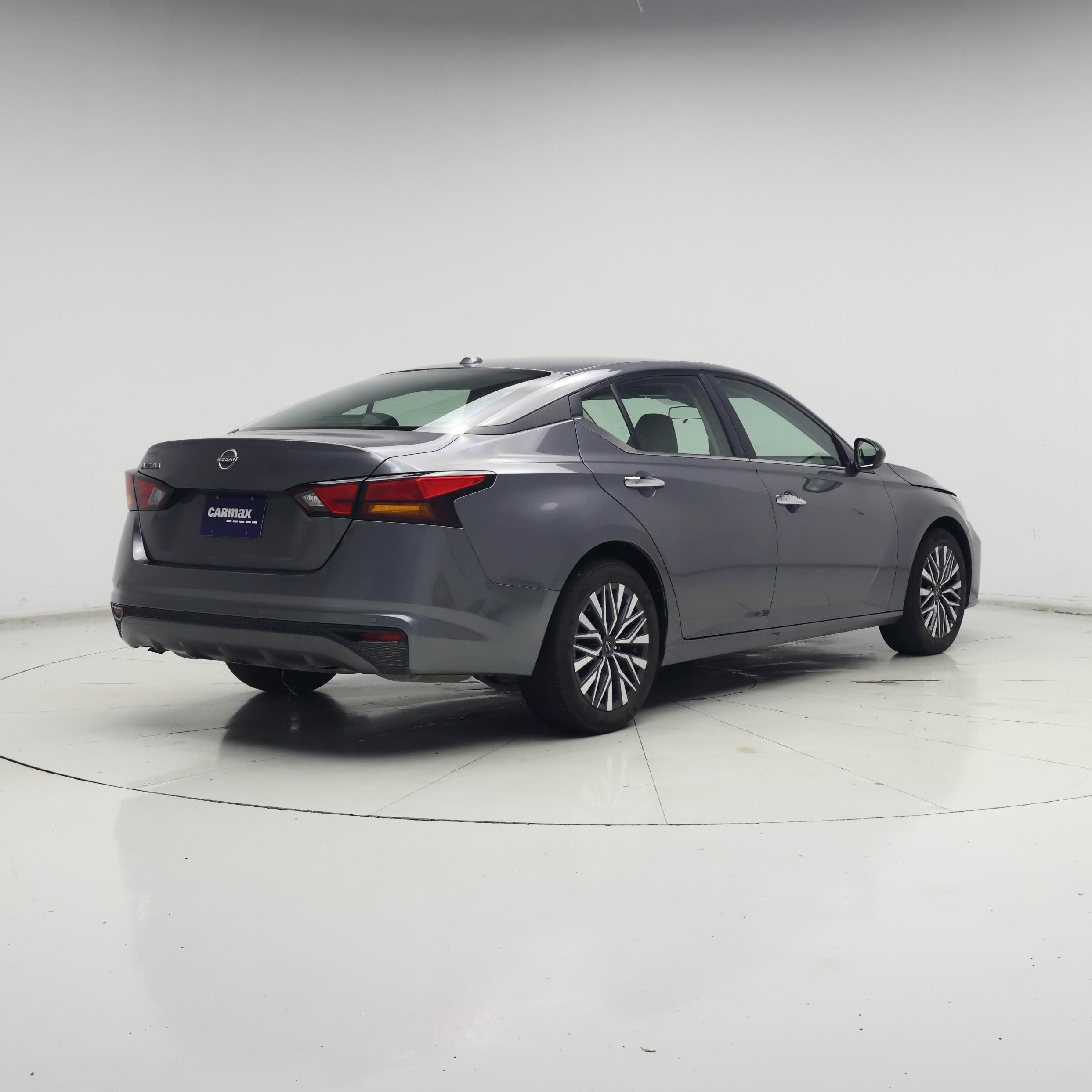 Thumbnail: 2025 Nissan Altima - 8