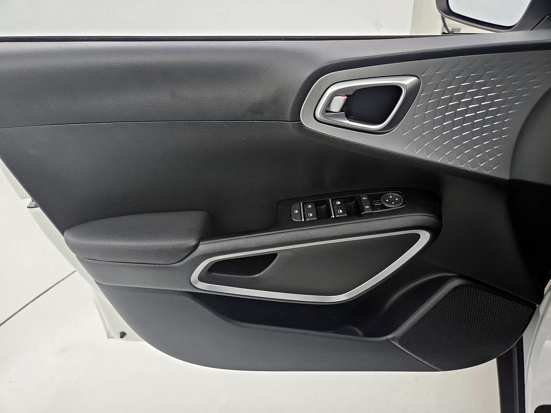 Thumbnail: 2025 Kia Soul - 12