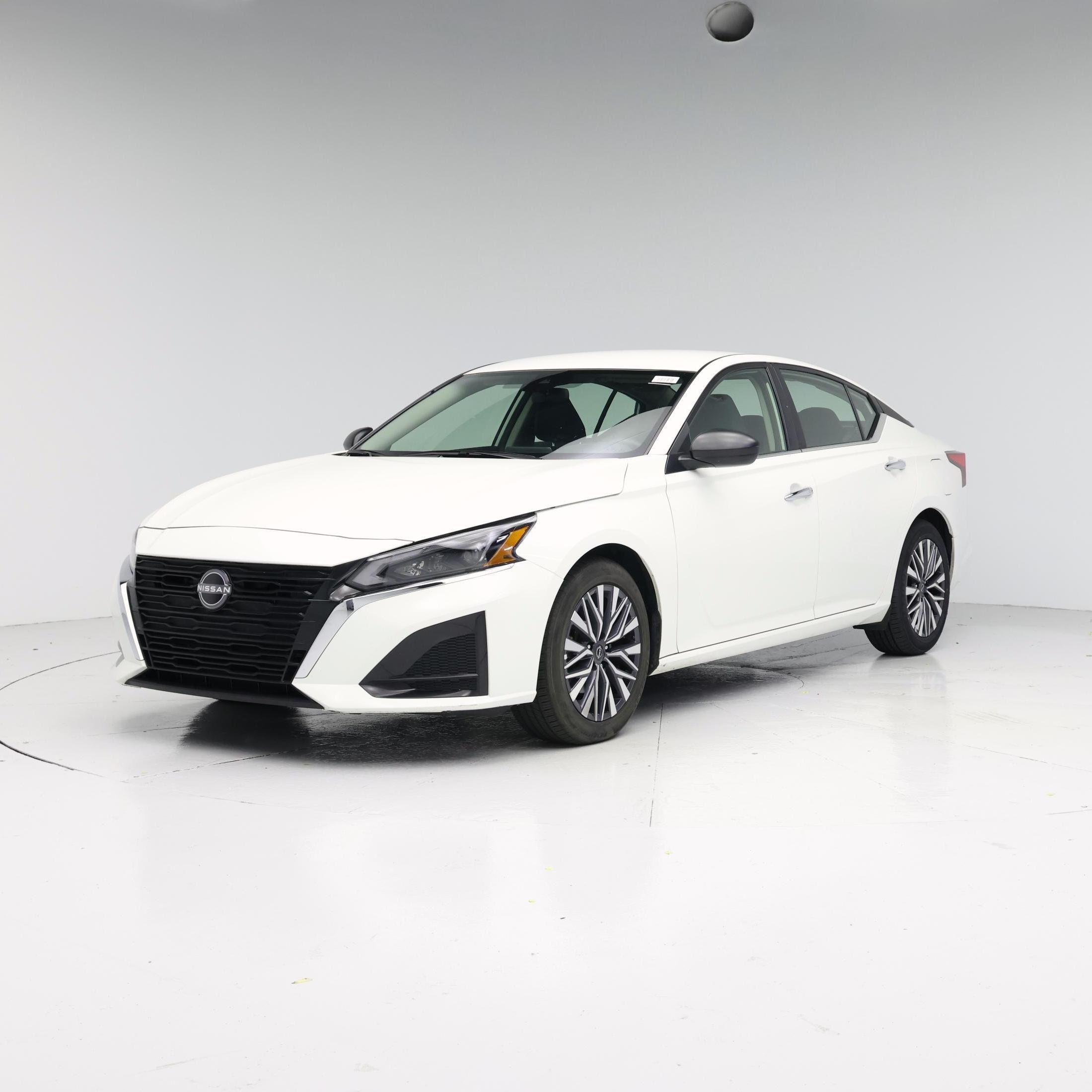 Thumbnail: 2025 Nissan Altima - 4