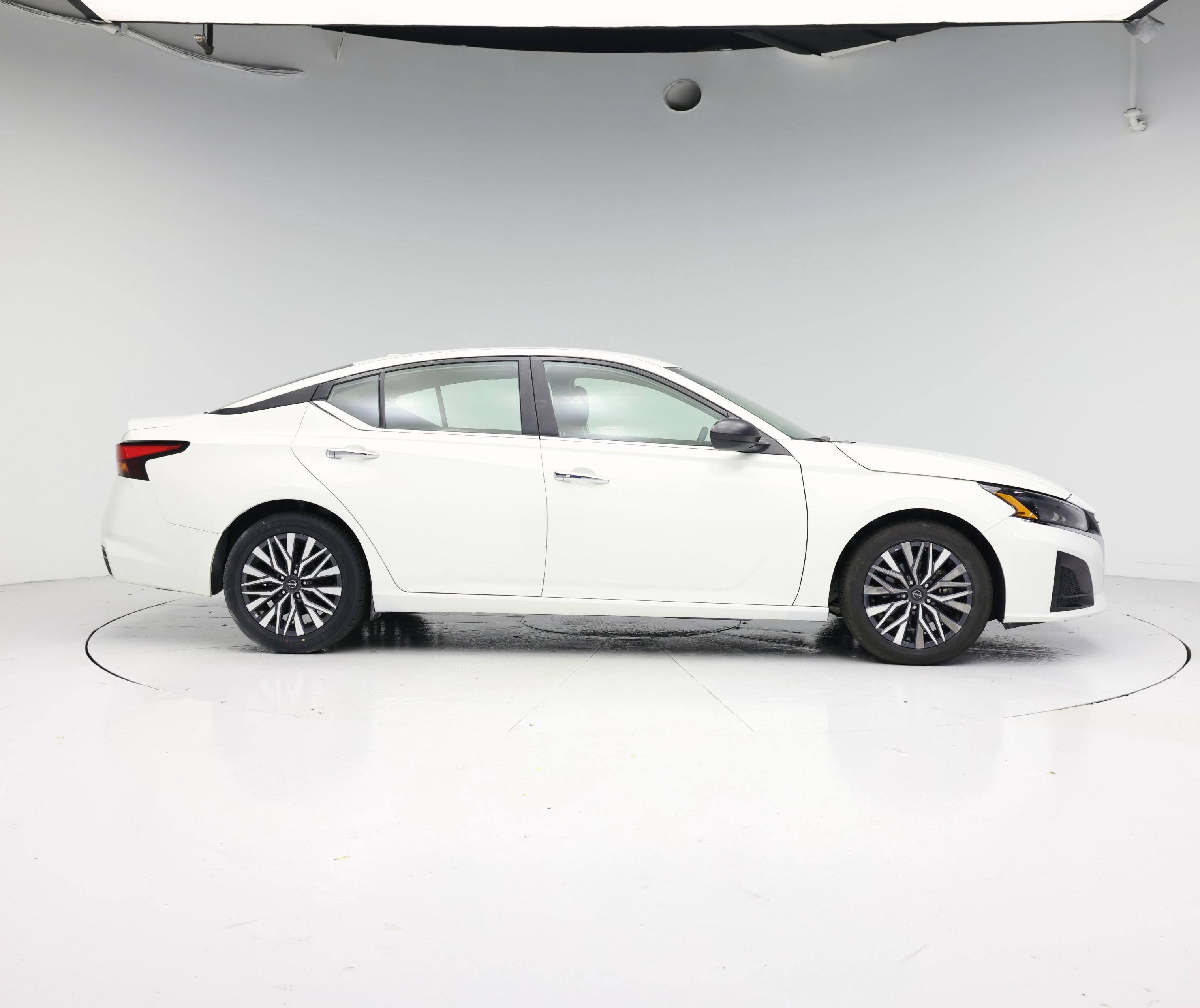 Thumbnail: 2025 Nissan Altima - 7