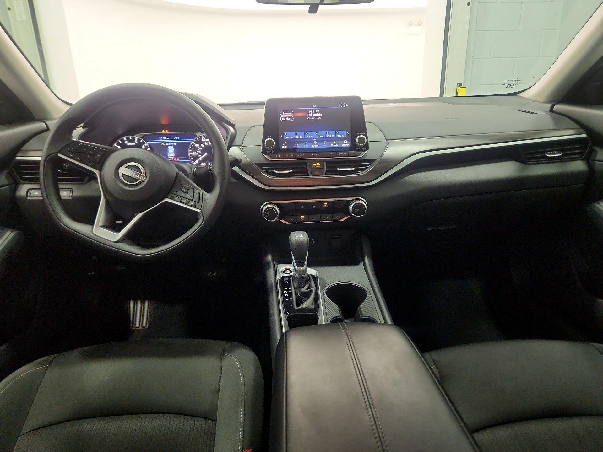 Thumbnail: 2025 Nissan Altima - 9