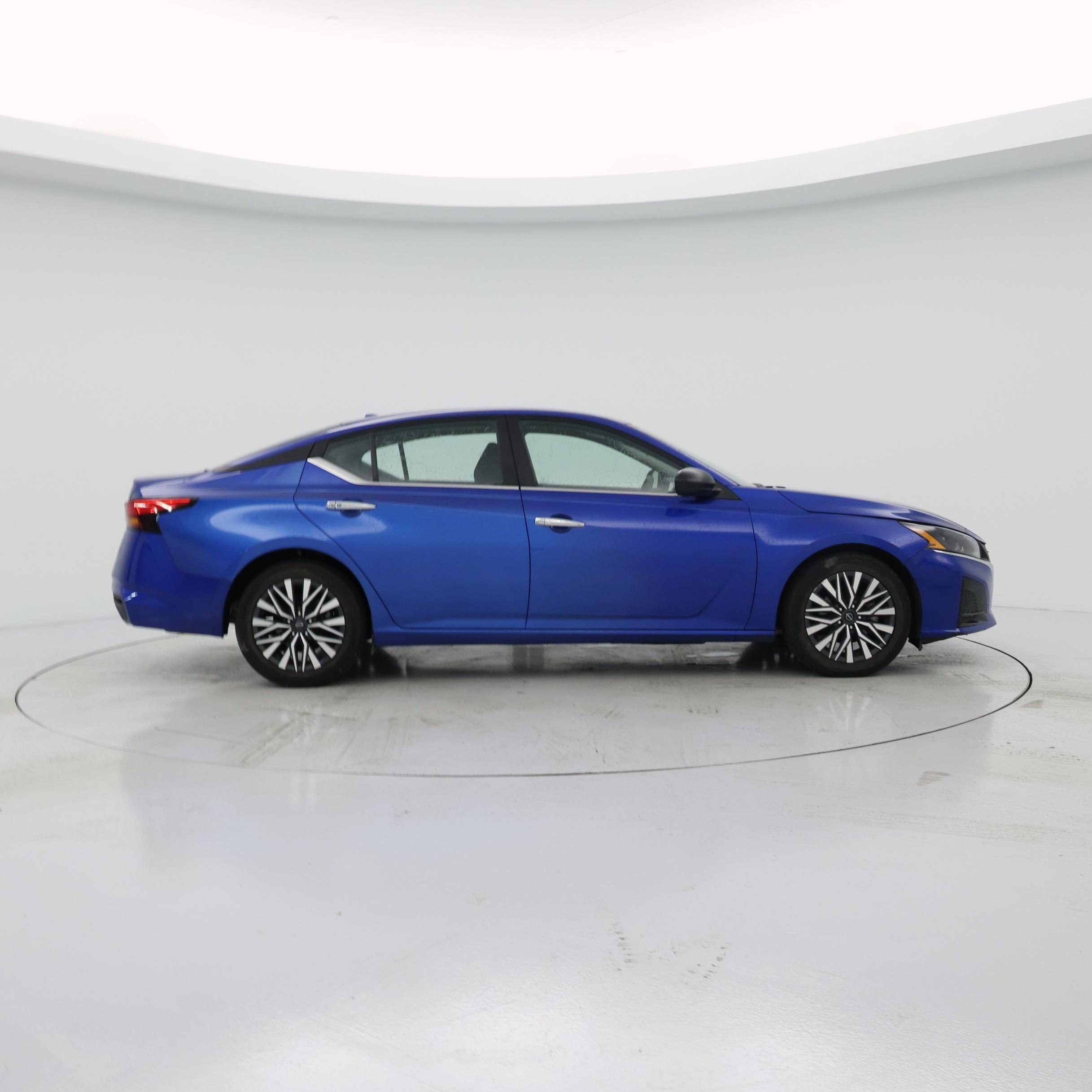 Thumbnail: 2025 Nissan Altima - 7
