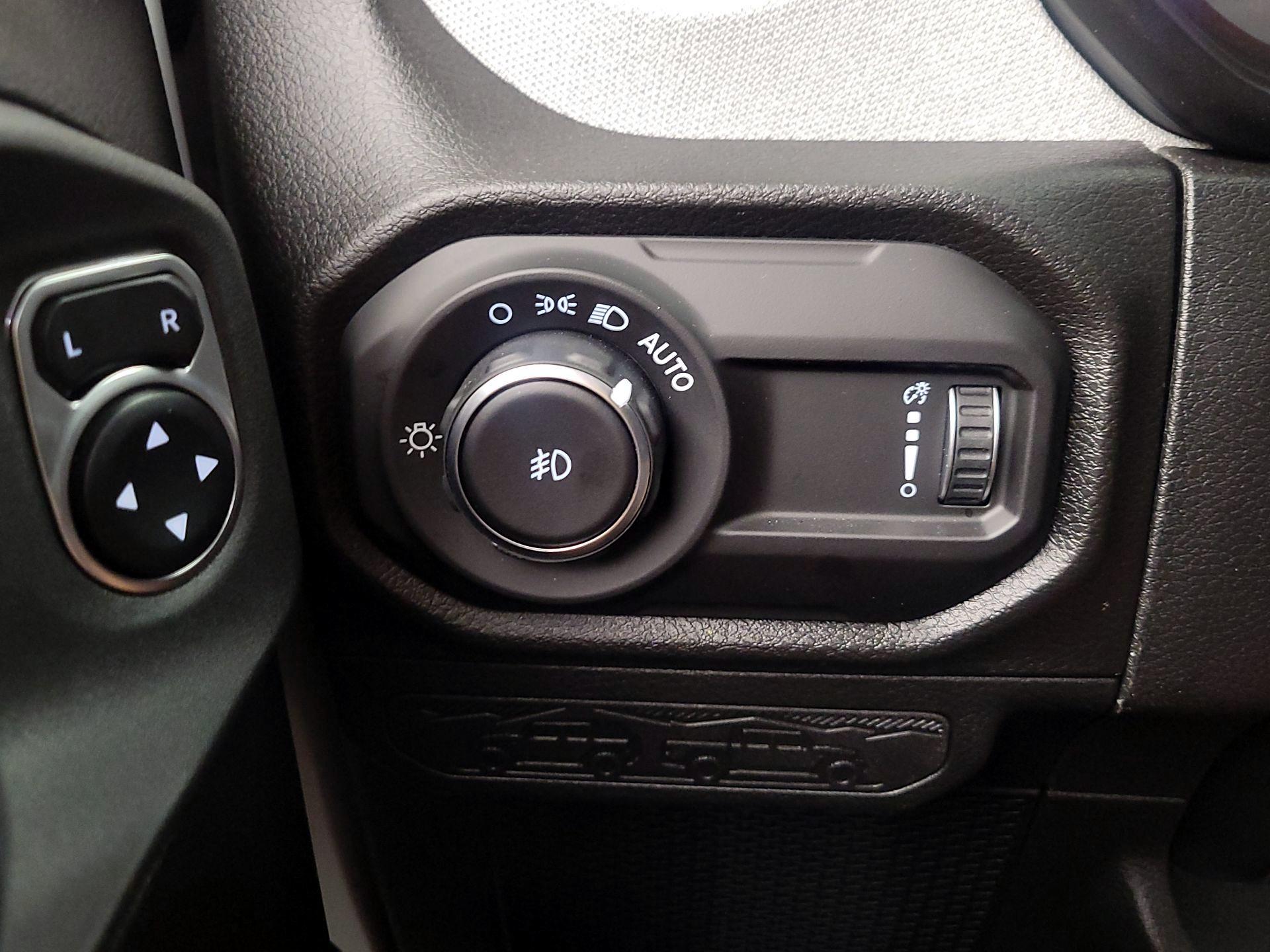 Thumbnail: 2025 Jeep Wrangler - 13