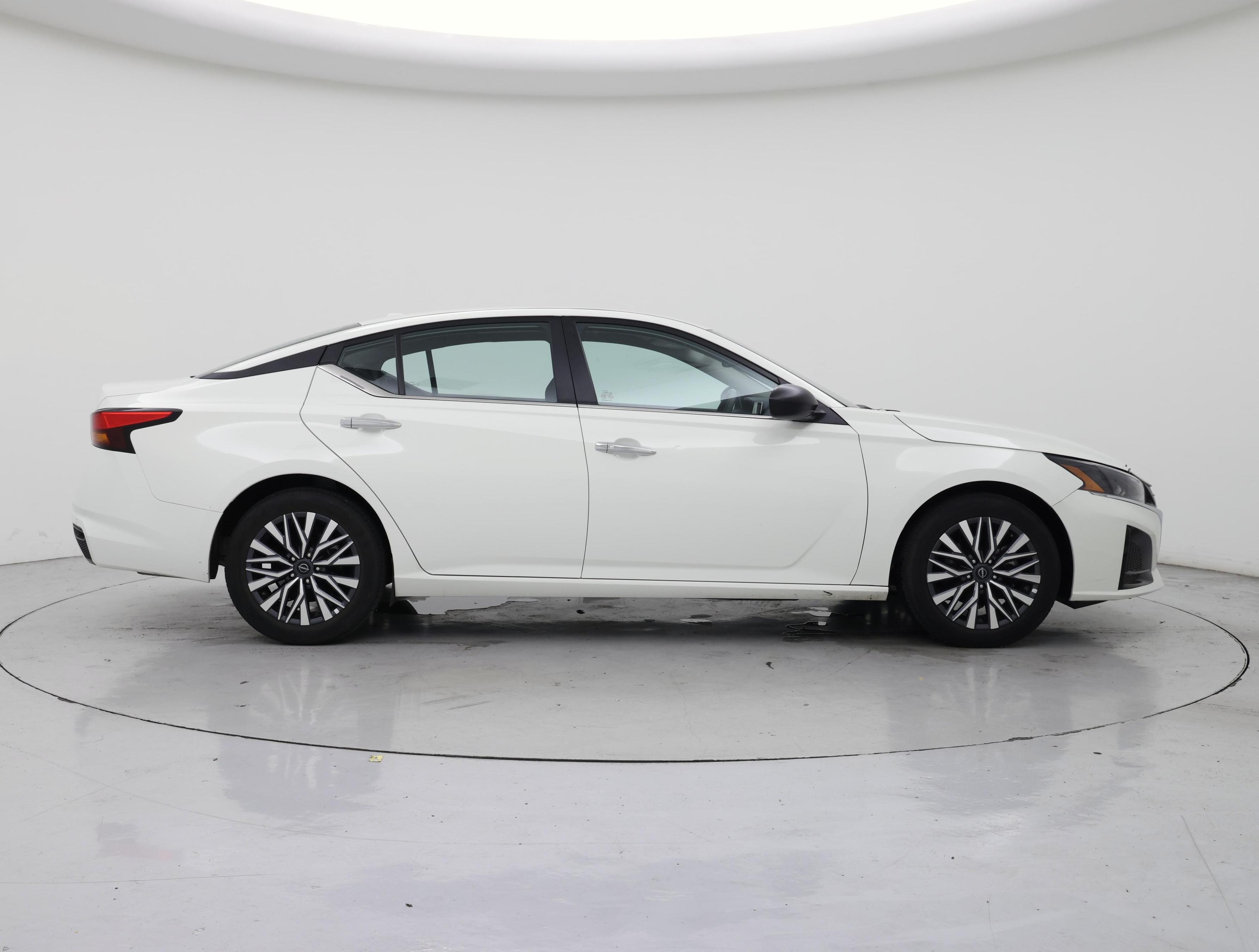 Thumbnail: 2025 Nissan Altima - 7