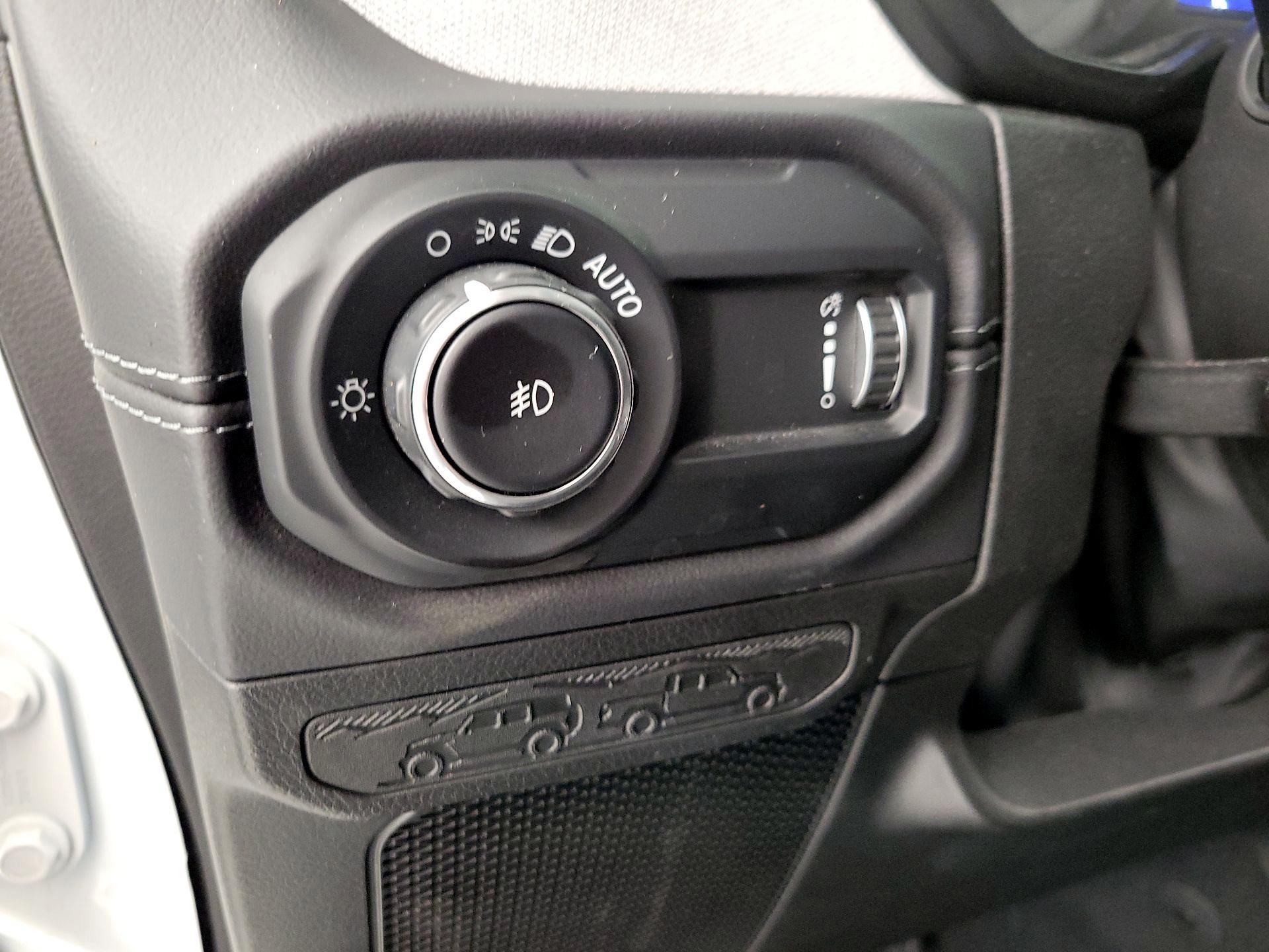 Thumbnail: 2025 Jeep Wrangler - 13