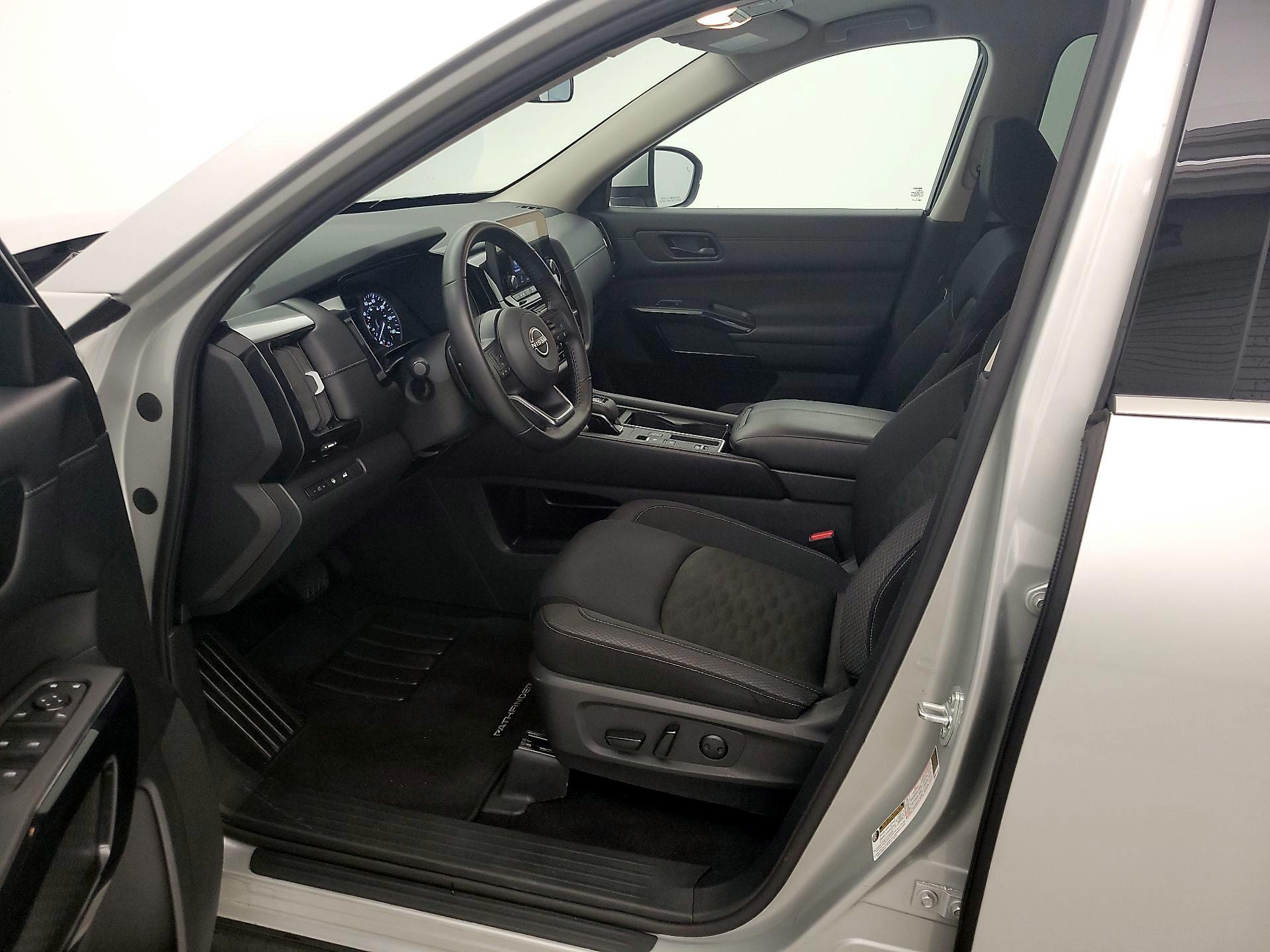 Thumbnail: 2025 Nissan Pathfinder - 11