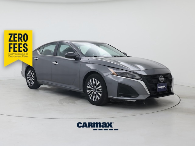 Gray 2025 Nissan Altima 2.5 SV FWD Sedan Front-Wheel Drive Automatic