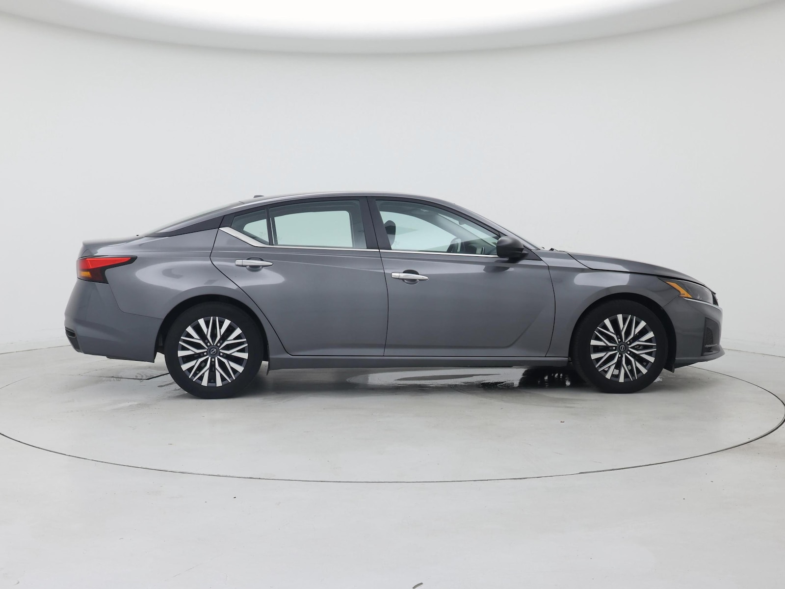 2025 Nissan Altima SV - Photo 8