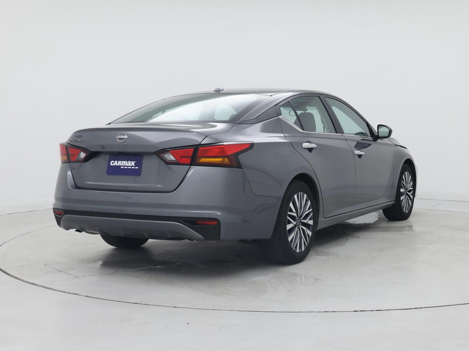 2025 Nissan Altima SV - Photo 9