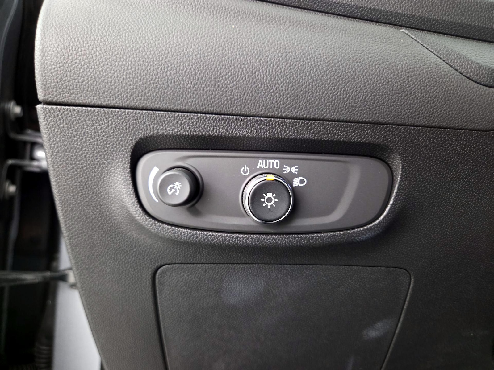 2025 Buick Encore GX Preferred - Photo 14