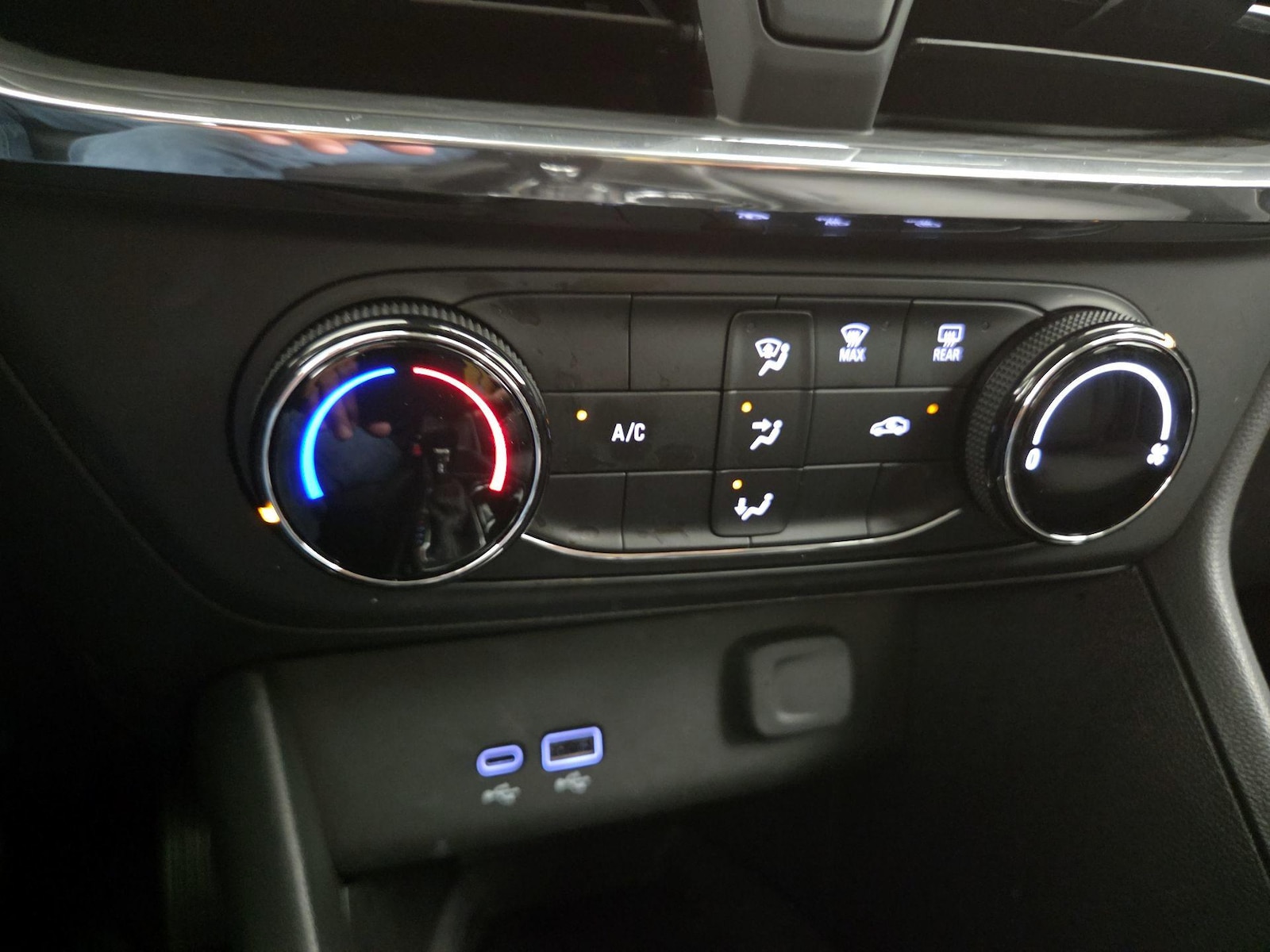 2025 Buick Encore GX Preferred - Photo 17