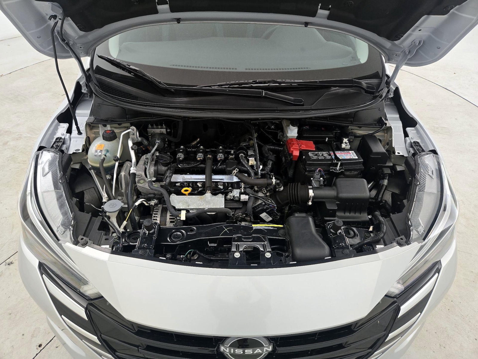 2025 Nissan Versa Sedan SV - Photo 21
