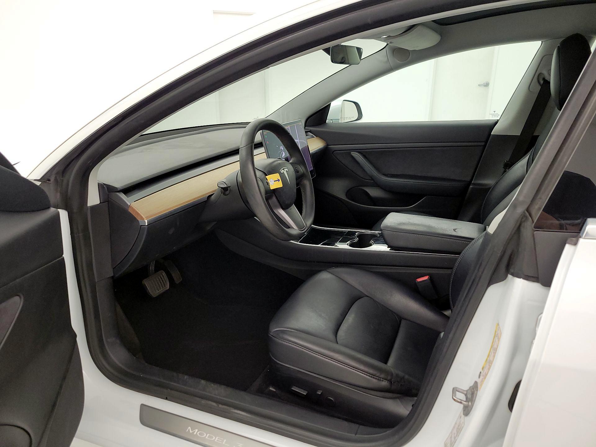 Thumbnail: 2020 Tesla Model 3 - 9
