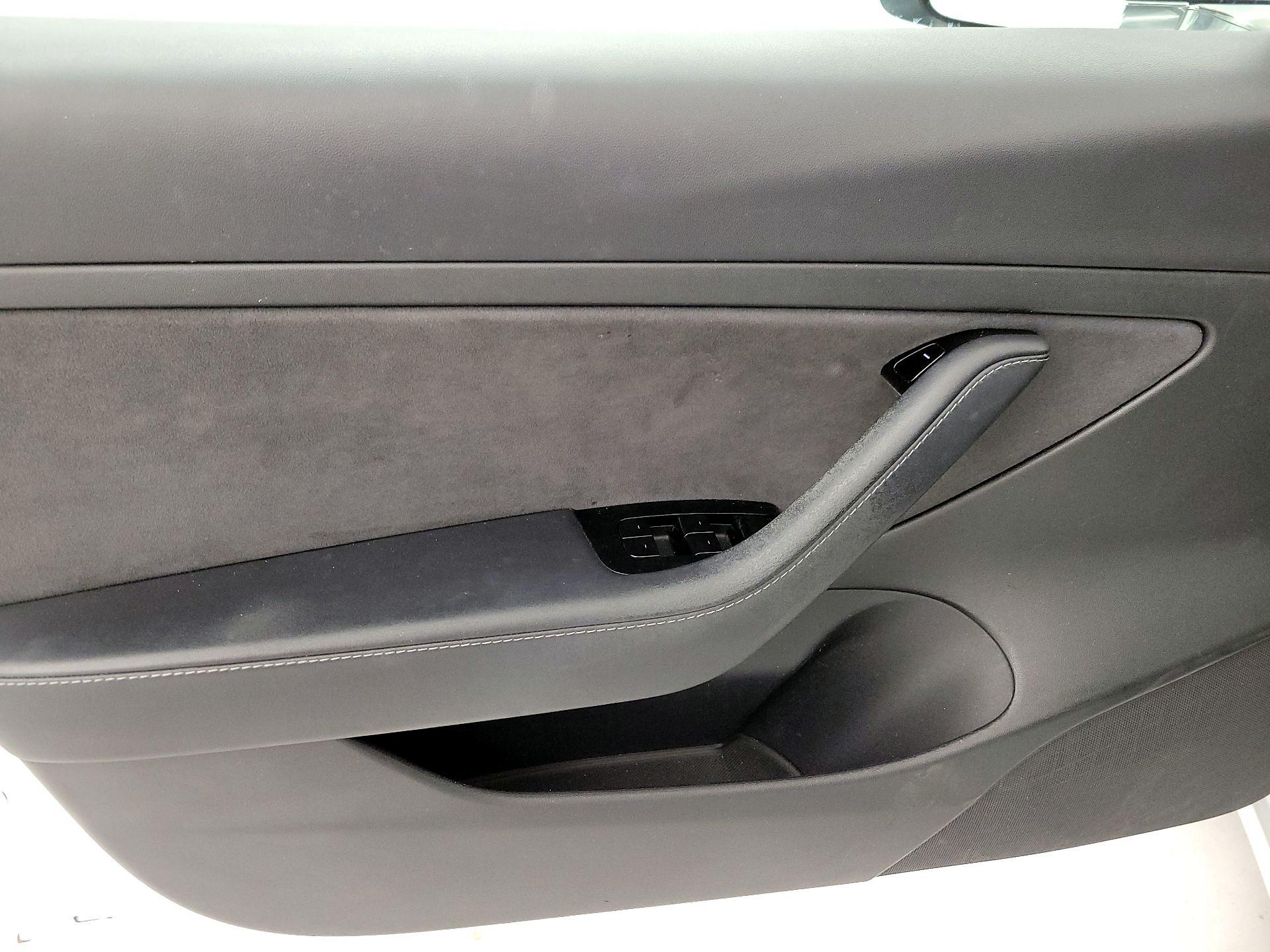 Thumbnail: 2020 Tesla Model 3 - 10