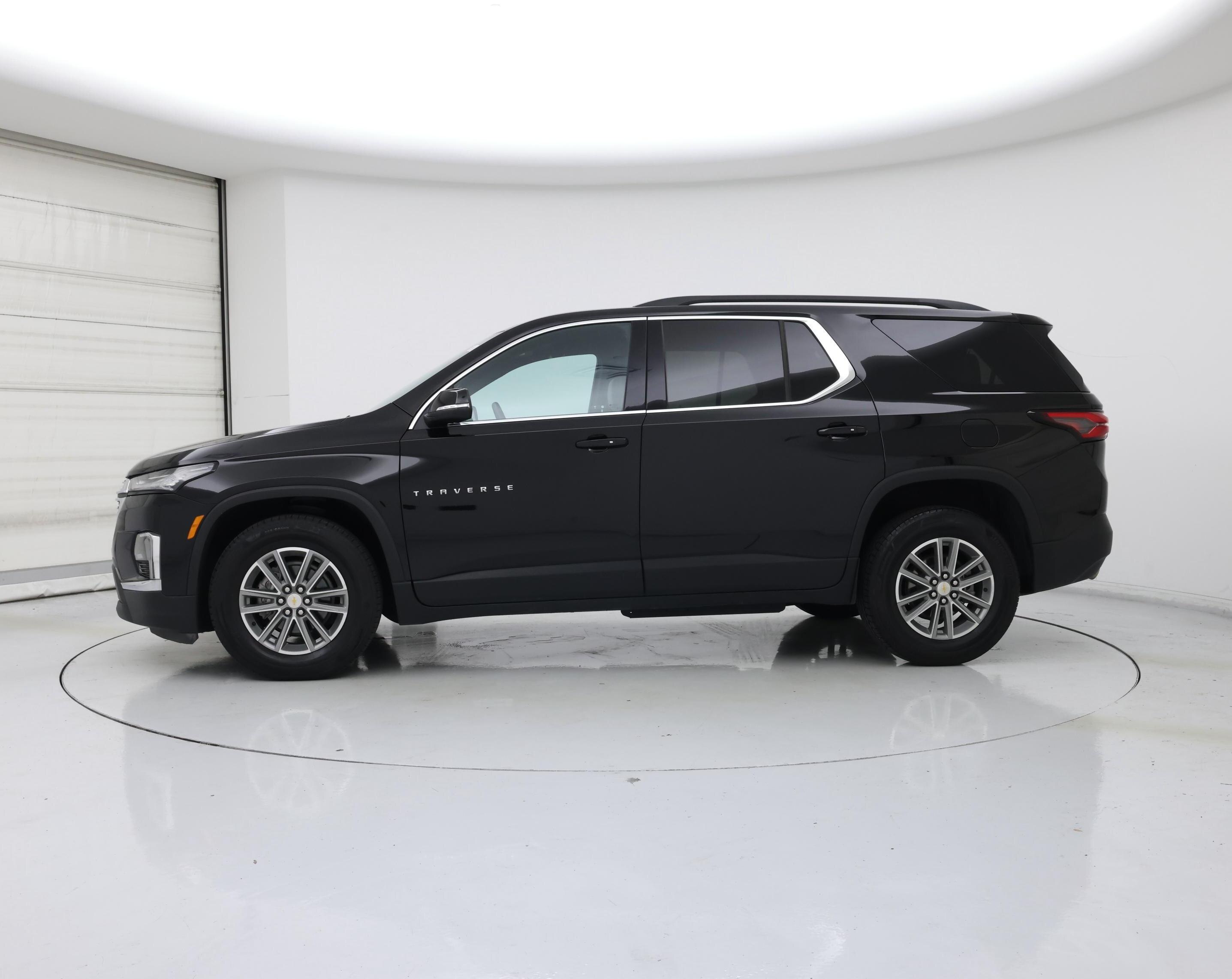 Thumbnail: 2022 Chevrolet Traverse - 3