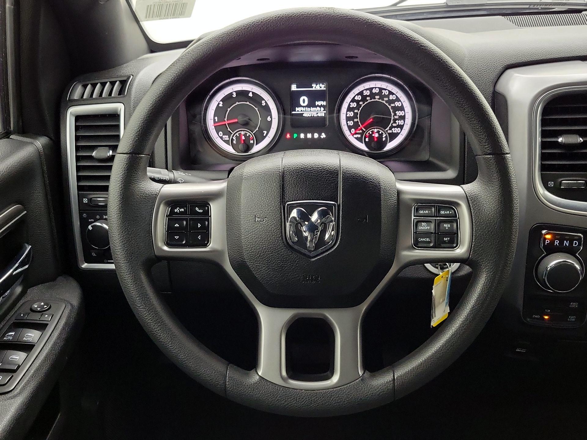 Thumbnail: 2024 RAM 1500 Classic - 10