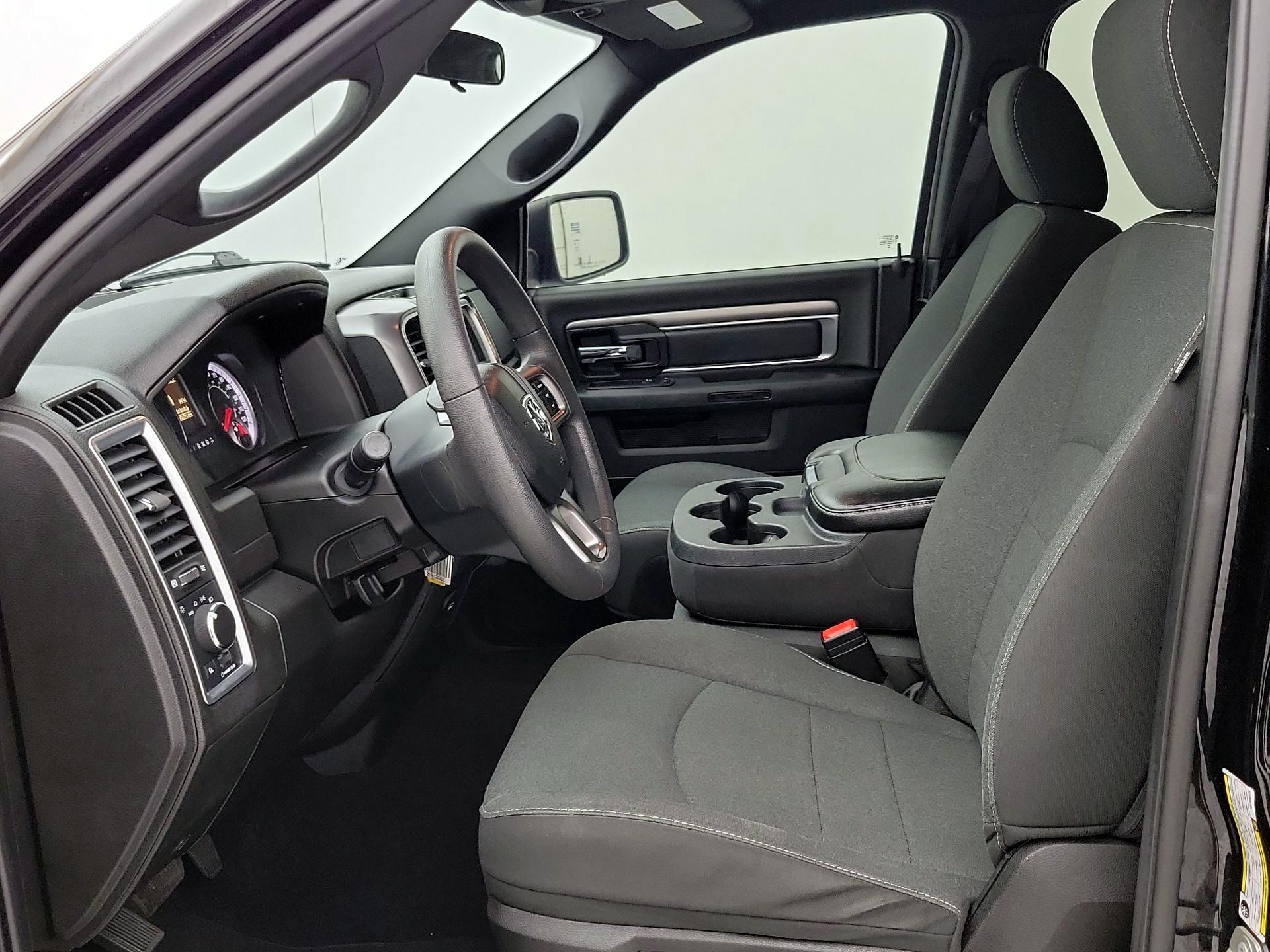 Thumbnail: 2024 RAM 1500 Classic - 11