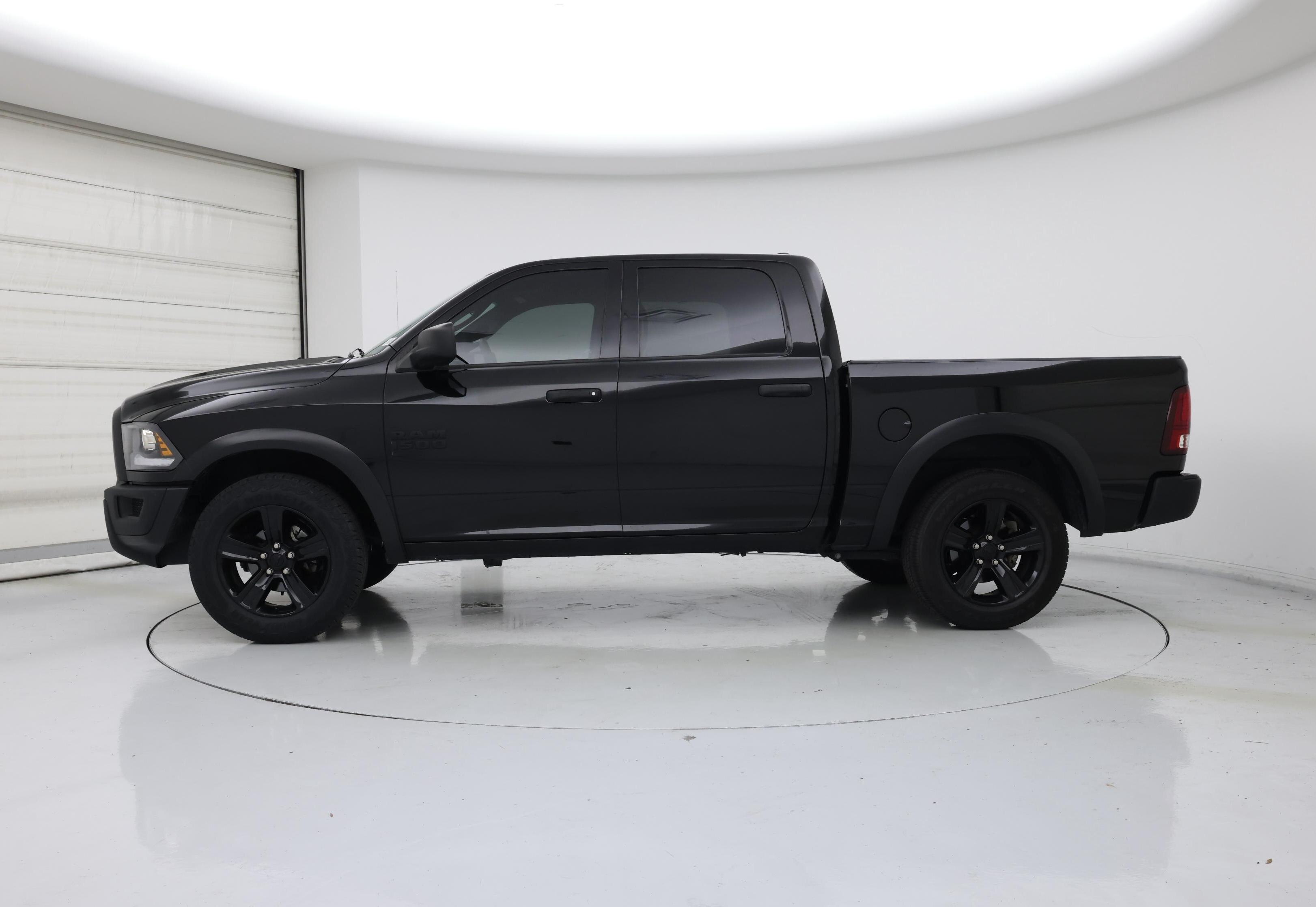 Thumbnail: 2024 RAM 1500 Classic - 3