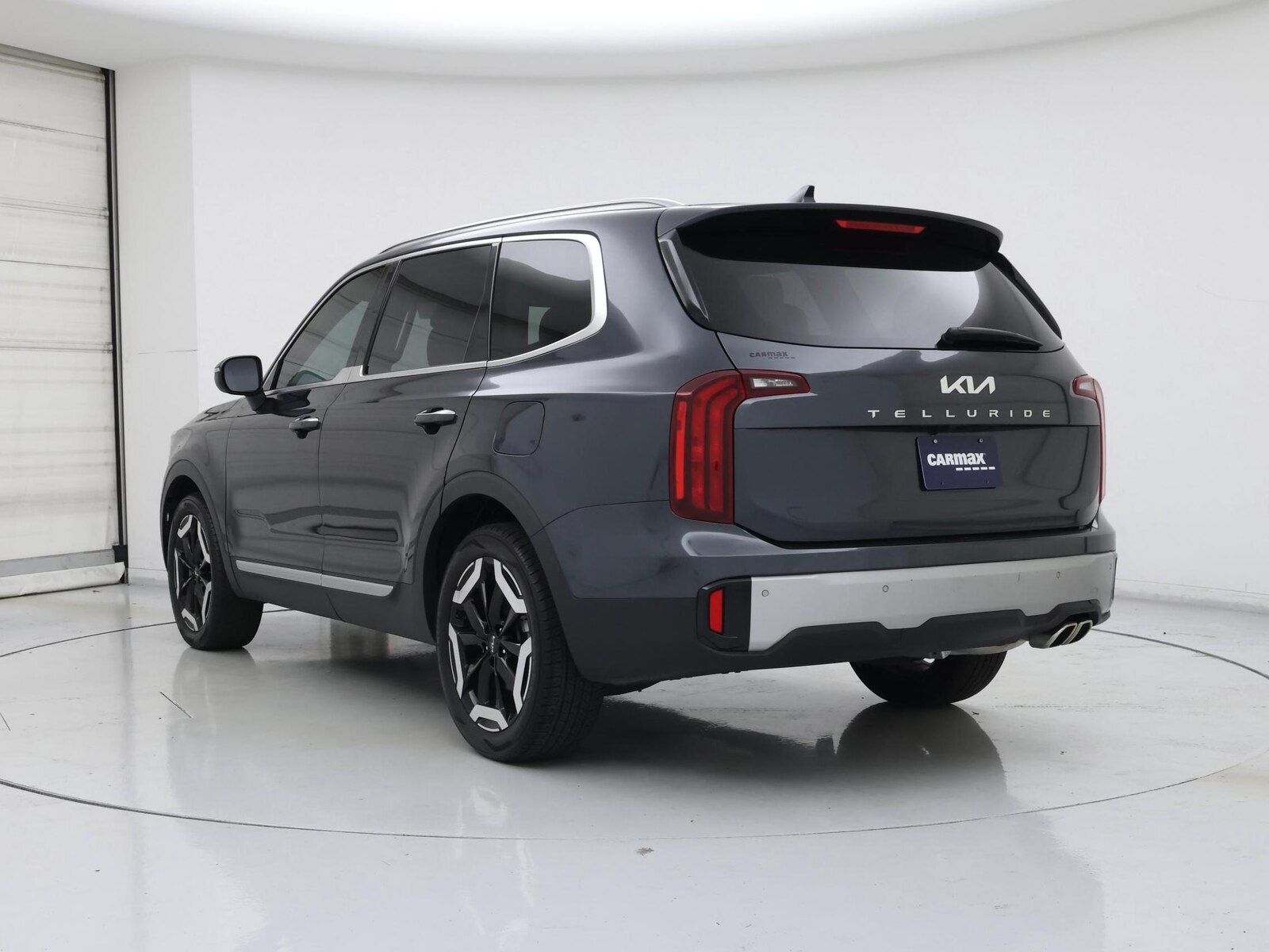 2023 Kia Telluride S - Photo 3