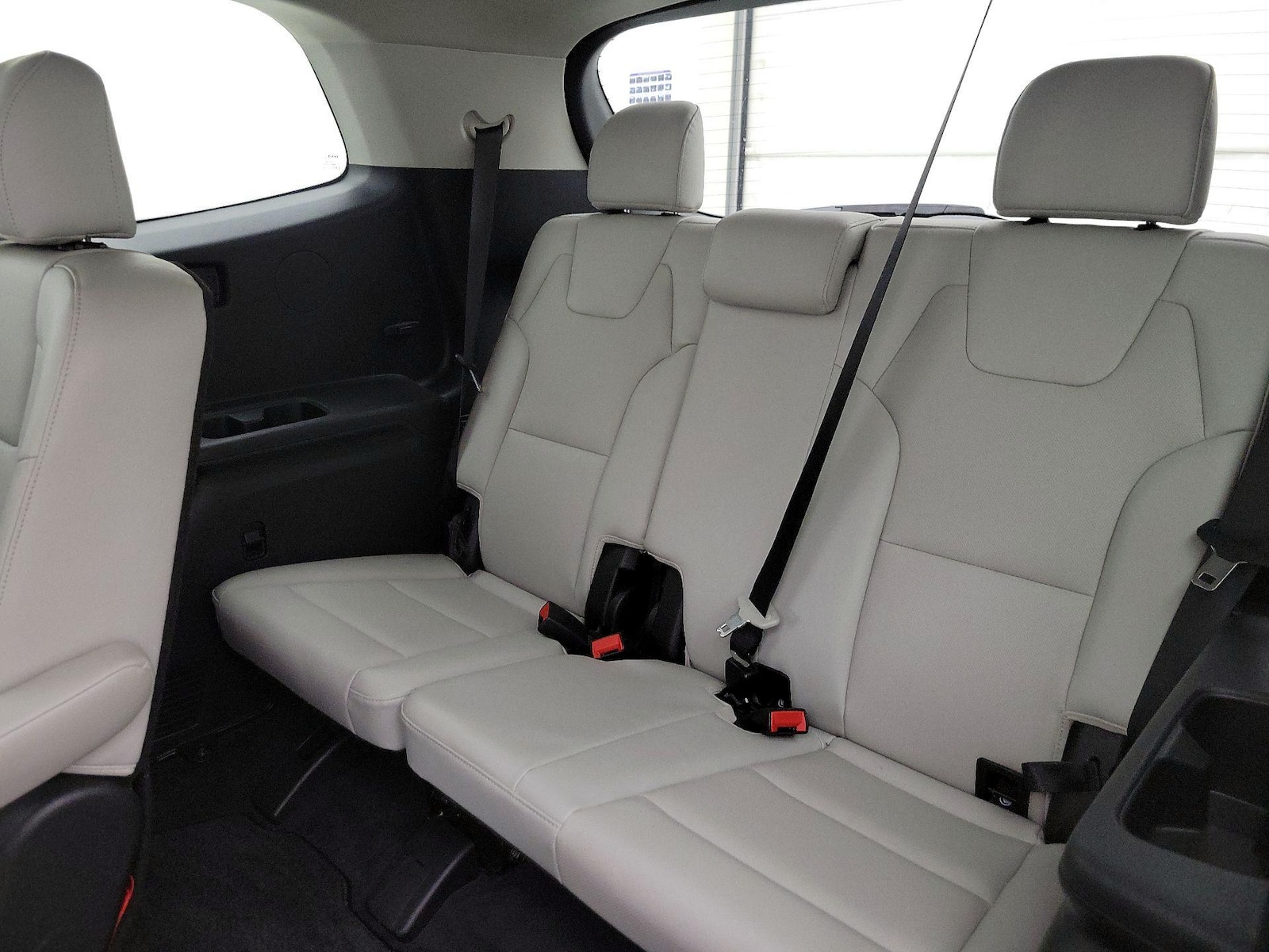 2023 Kia Telluride S - Photo 23