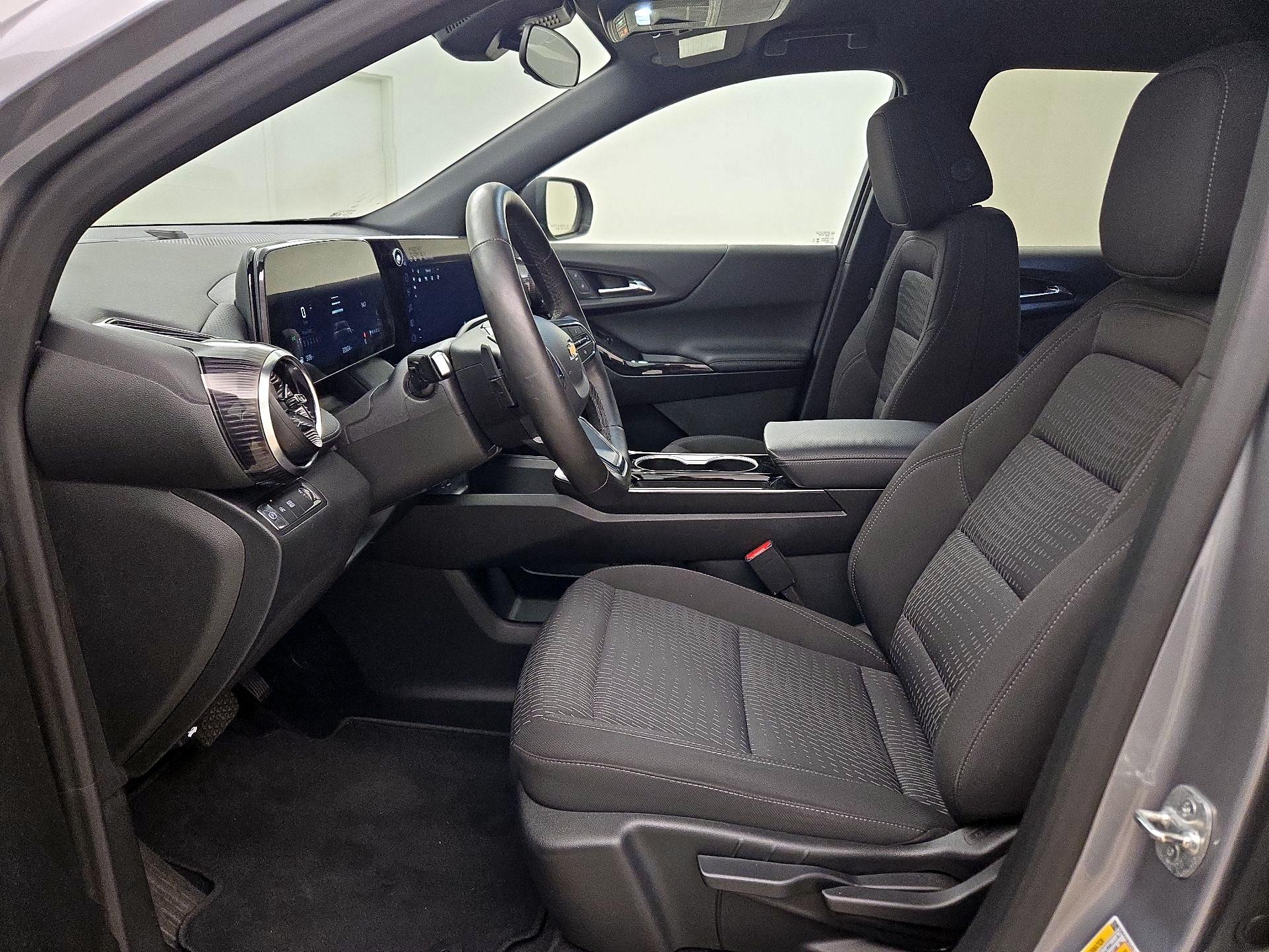 Thumbnail: 2025 Chevrolet Equinox - 11