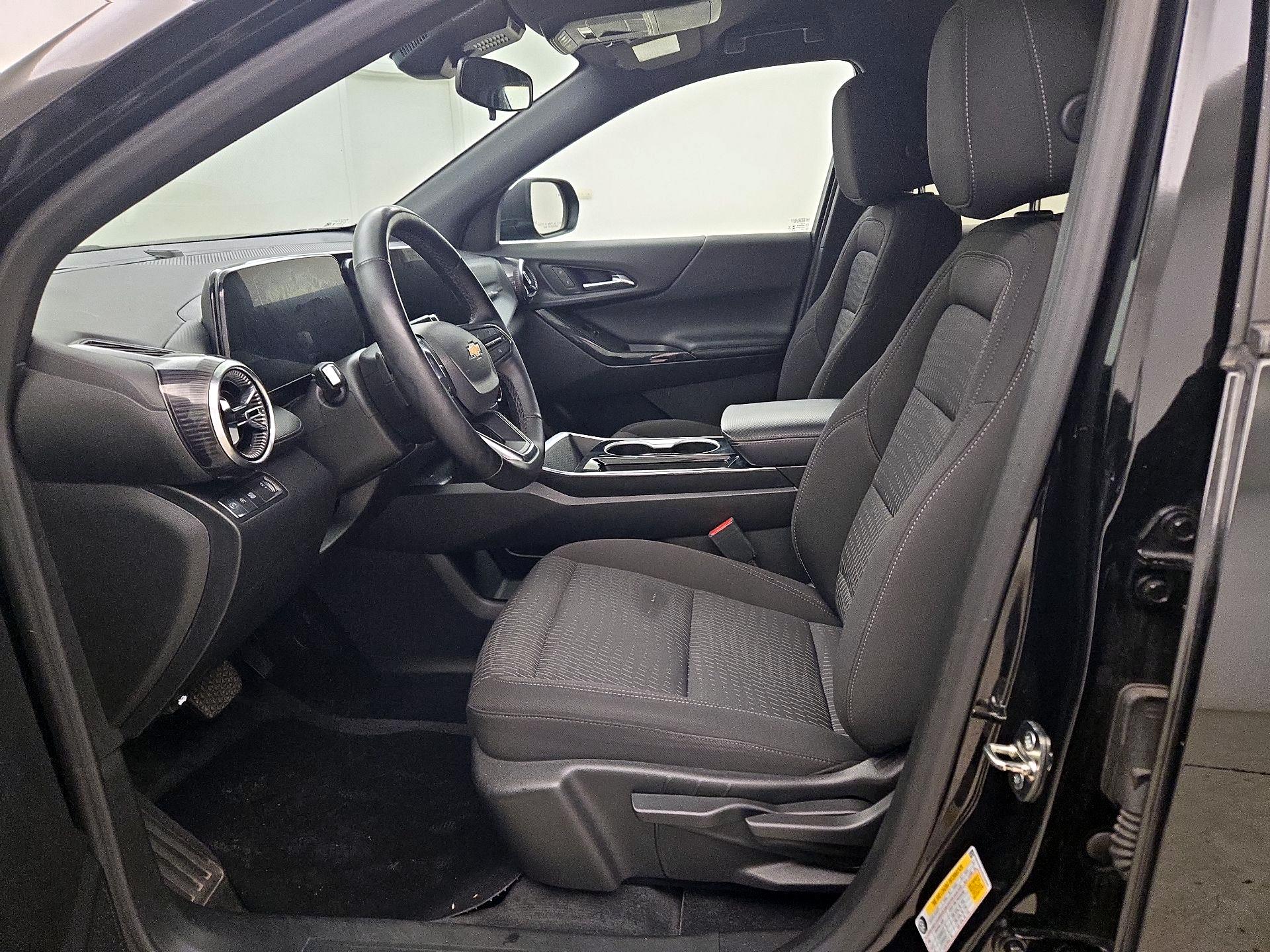 Thumbnail: 2025 Chevrolet Equinox - 11