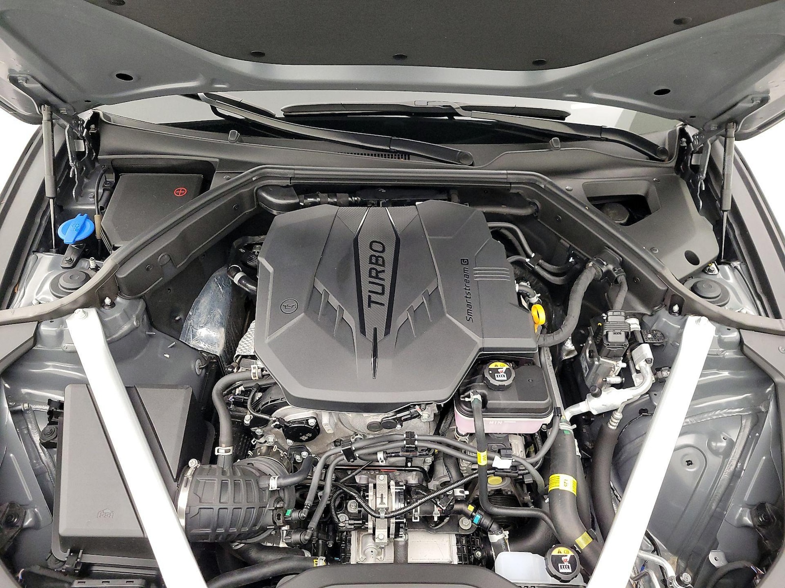 2025 GENESIS G70 Standard - Photo 23