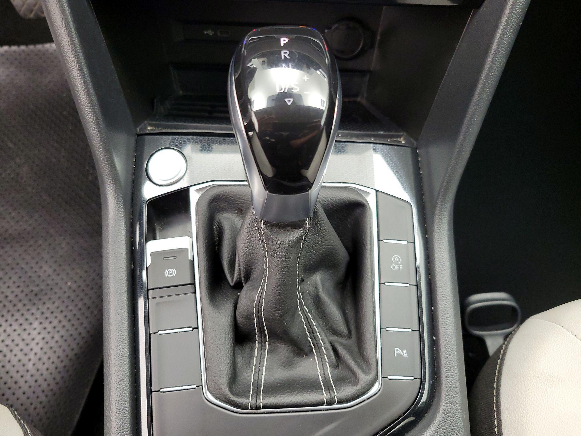 Thumbnail: 2025 Volkswagen Taos - 17