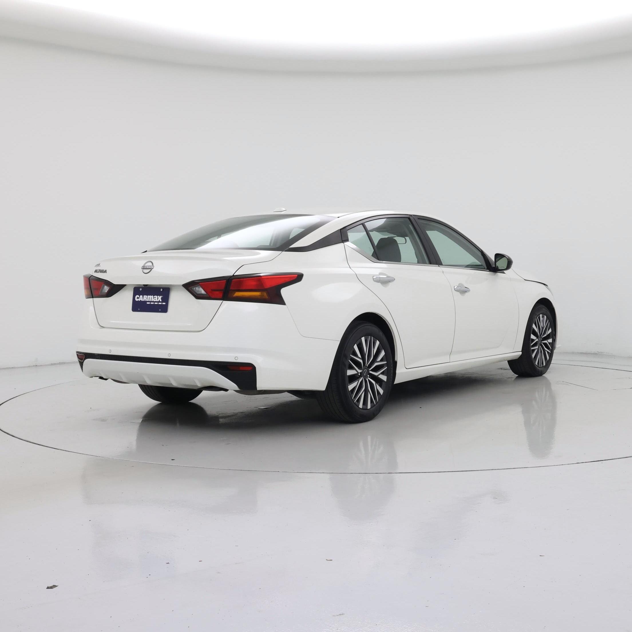 Thumbnail: 2025 Nissan Altima - 8