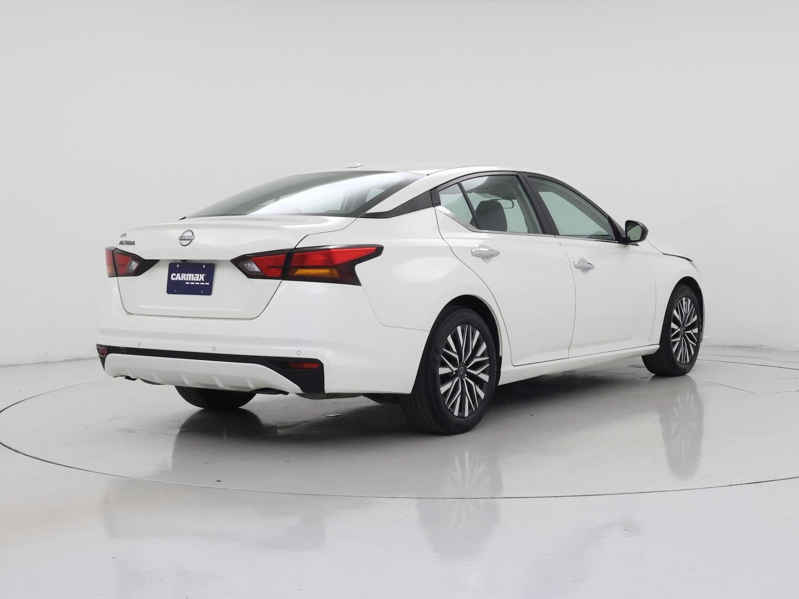 2025 Nissan Altima SV - Photo 9