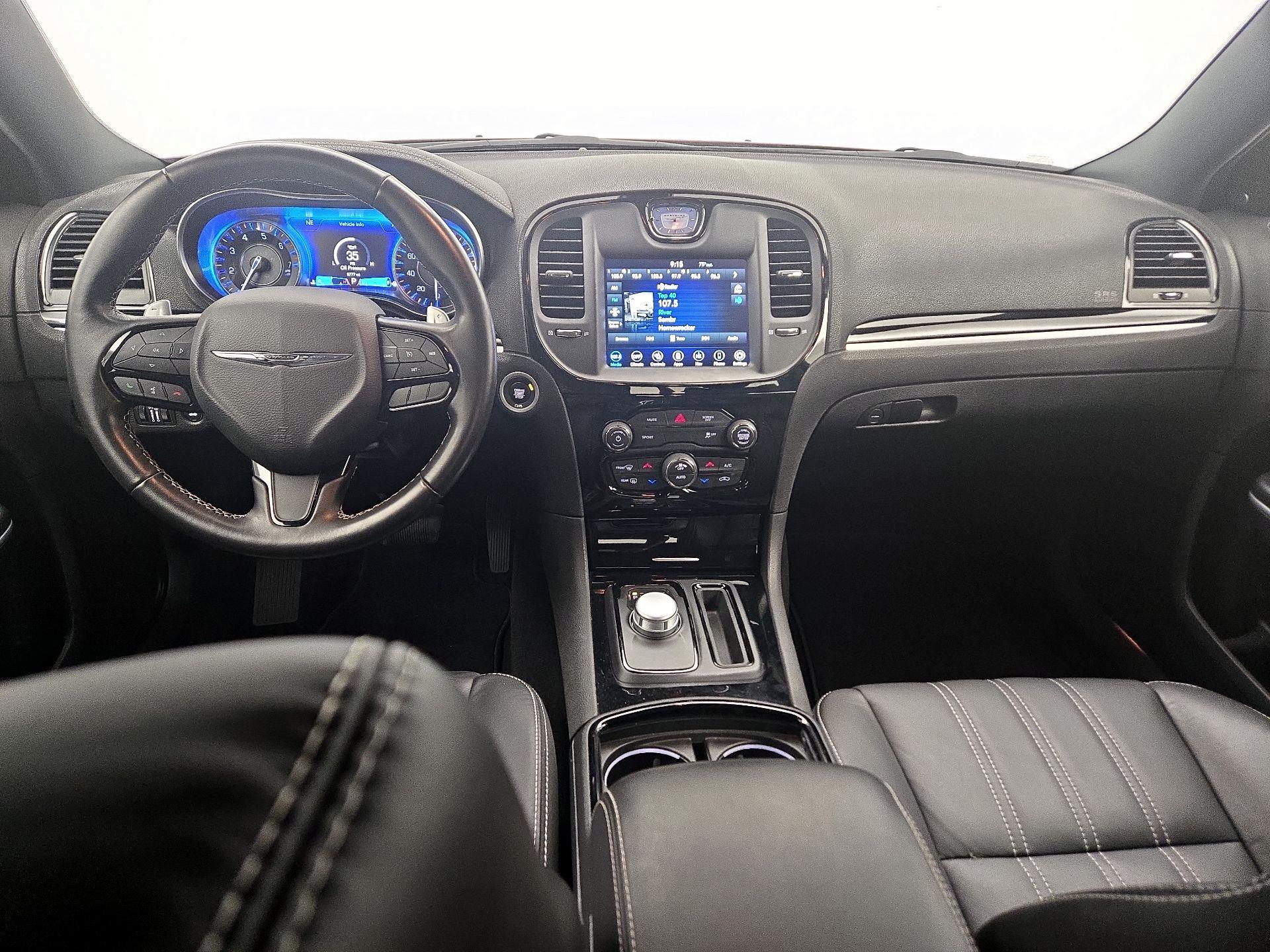 Thumbnail: 2020 Chrysler 300 - 9